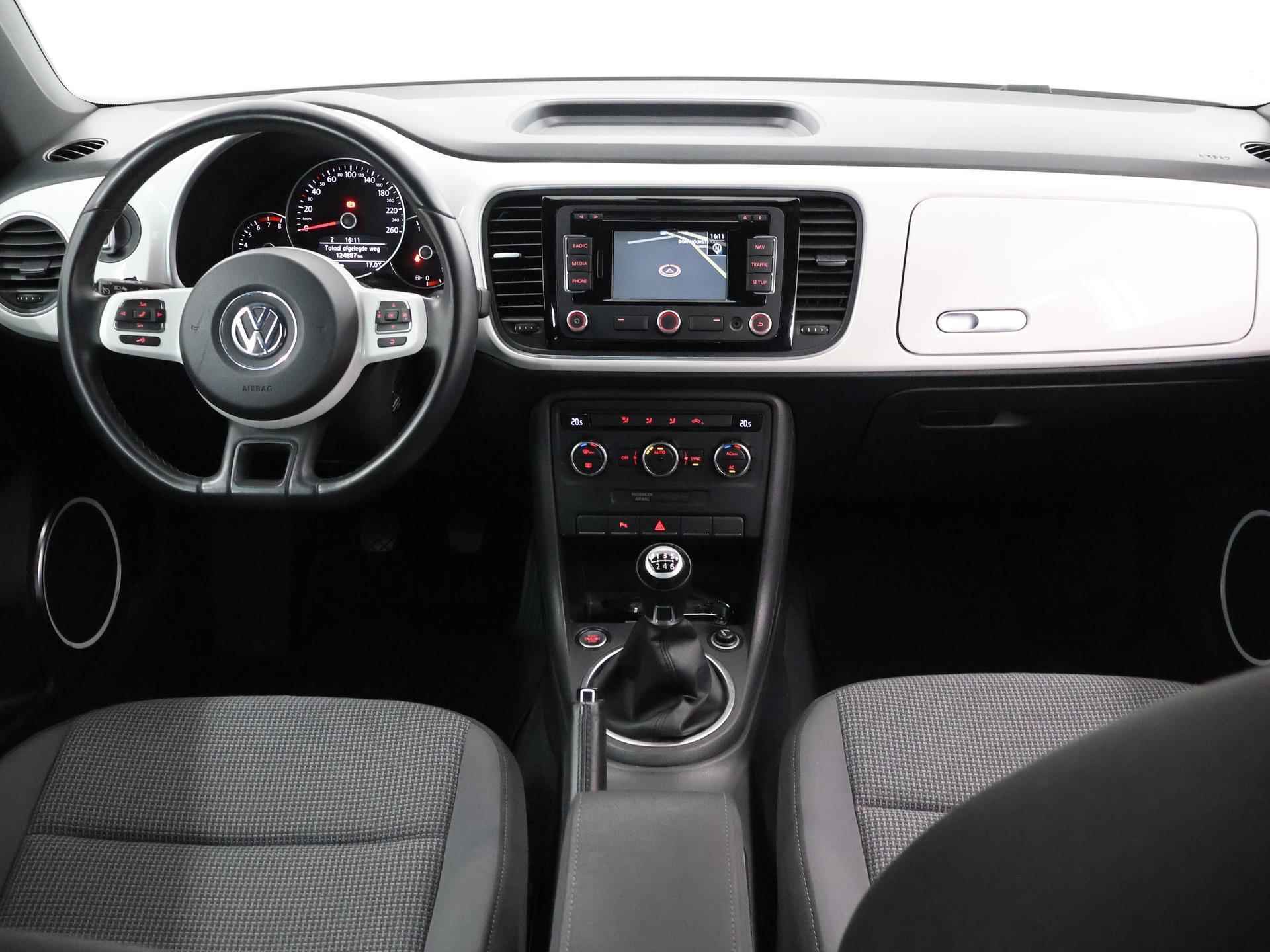 Volkswagen Beetle 1.2 TSI Design | Navigatie | Bi-xenon | Keyless Go | Fender Sound | Cruise Control | Parkeersensoren | Climate Control | - 9/36