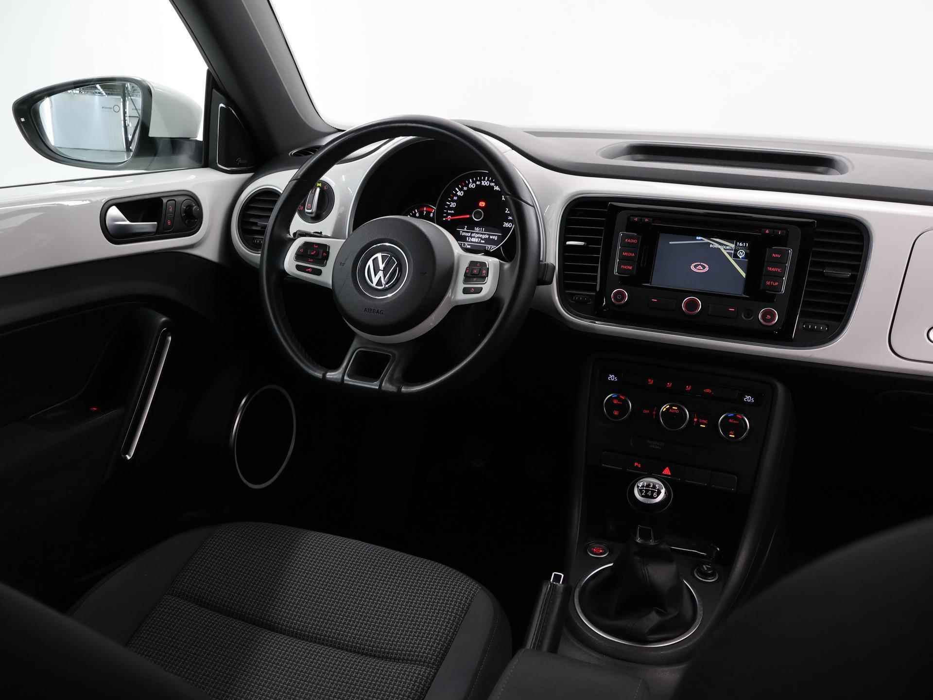Volkswagen Beetle 1.2 TSI Design | Navigatie | Bi-xenon | Keyless Go | Fender Sound | Cruise Control | Parkeersensoren | Climate Control | - 10/36