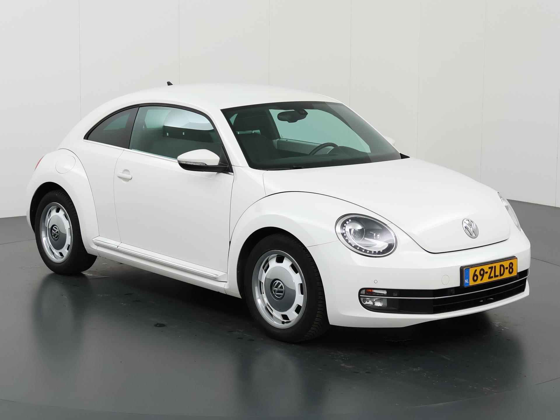 Volkswagen Beetle 1.2 TSI Design | Navigatie | Bi-xenon | Keyless Go | Fender Sound | Cruise Control | Parkeersensoren | Climate Control | - 24/36