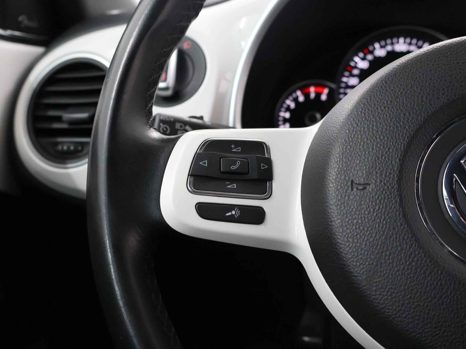 Volkswagen Beetle 1.2 TSI Design | Navigatie | Bi-xenon | Keyless Go | Fender Sound | Cruise Control | Parkeersensoren | Climate Control | - 26/36