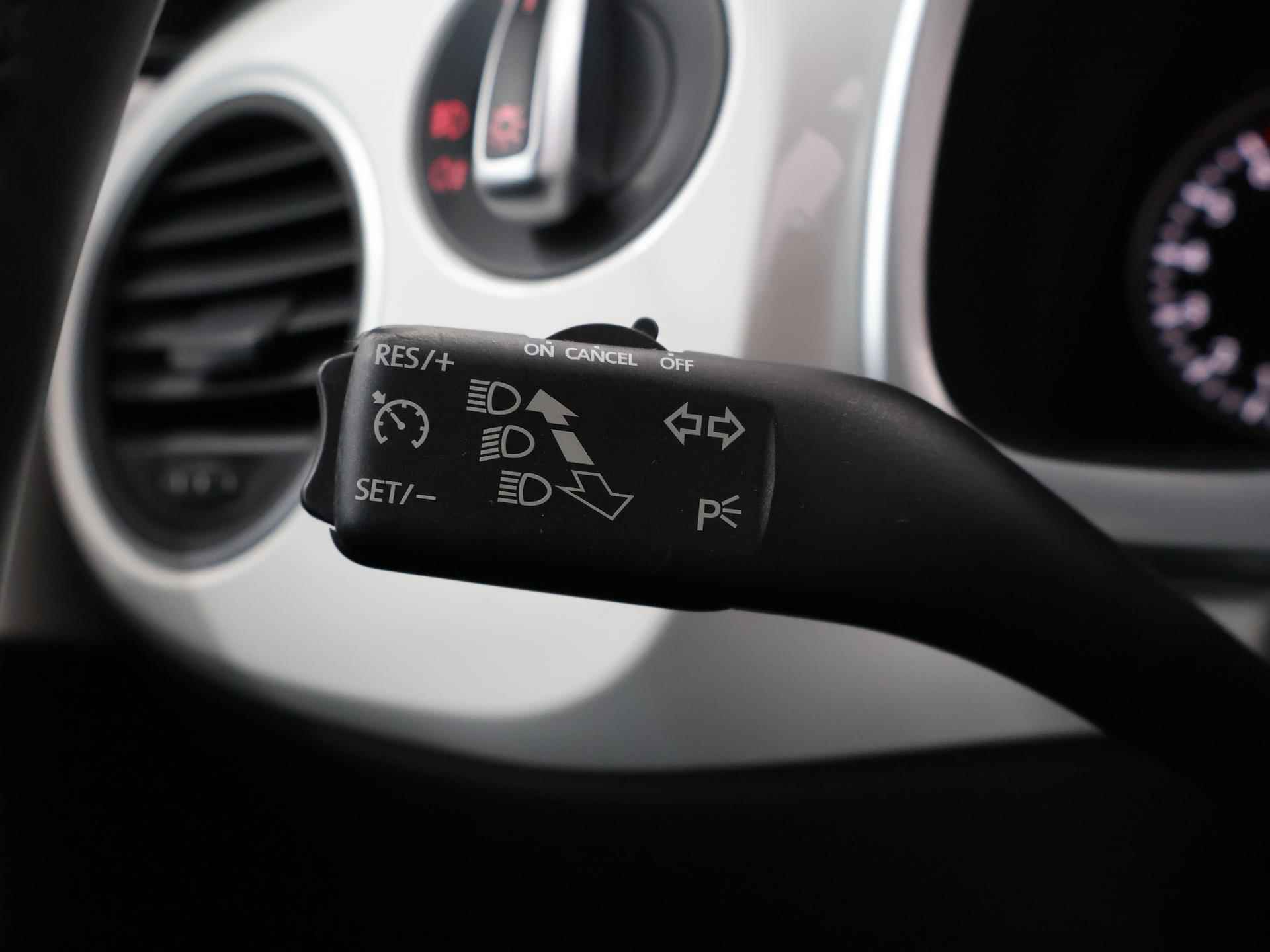 Volkswagen Beetle 1.2 TSI Design | Navigatie | Bi-xenon | Keyless Go | Fender Sound | Cruise Control | Parkeersensoren | Climate Control | - 27/36