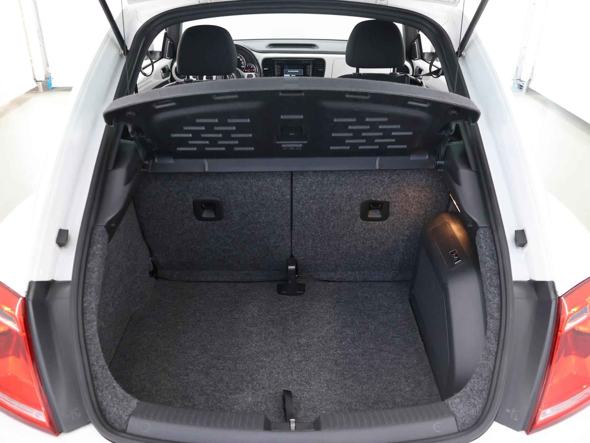 Volkswagen Beetle 1.2 TSI Design | Navigatie | Bi-xenon | Keyless Go | Fender Sound | Cruise Control | Parkeersensoren | Climate Control | - 33/36