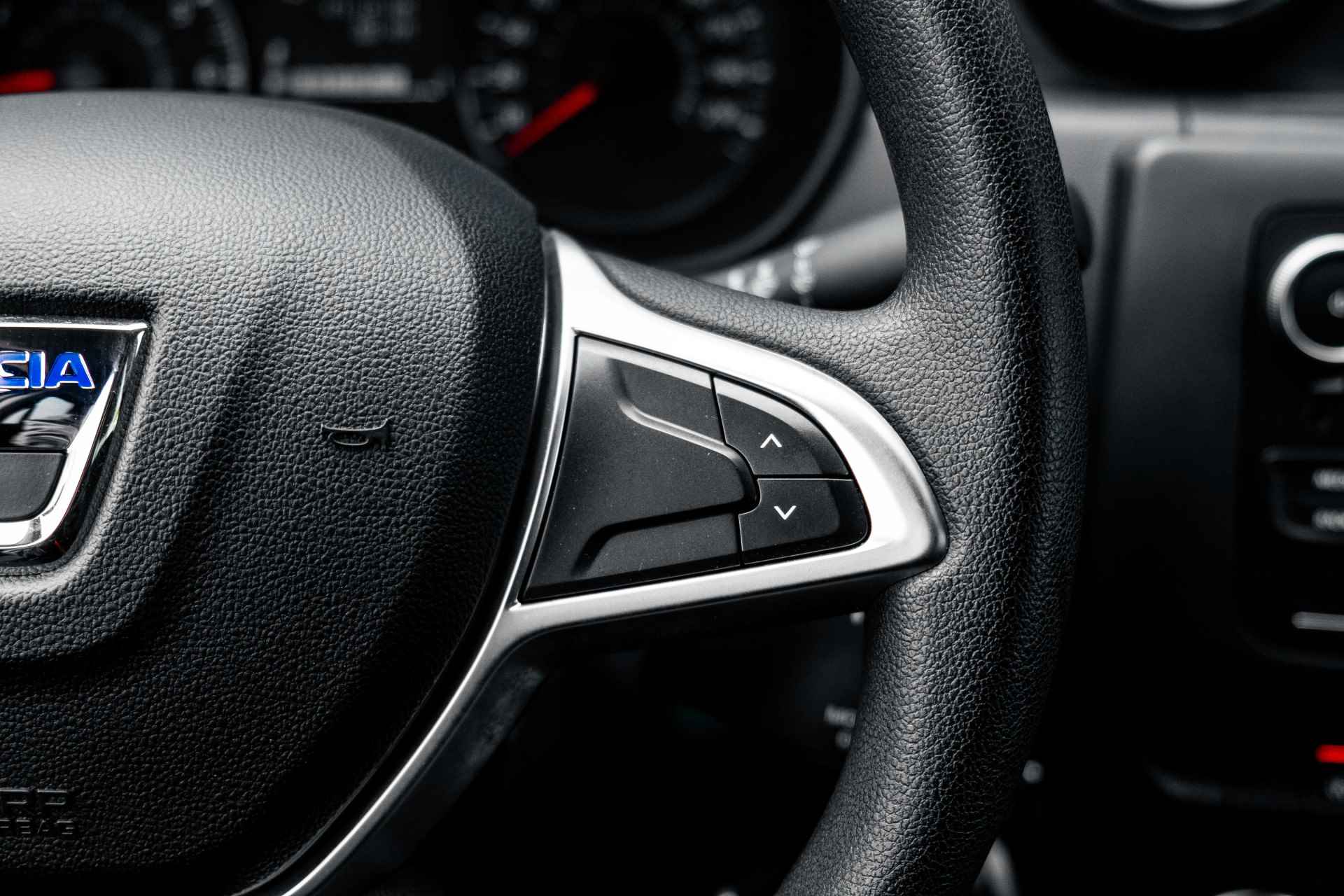 Dacia Duster 1.0 TCe Bi-Fuel Comfort | Trekhaak | Pack Look | Parkeersensoren achter |  | incl. Bovag rijklaarpakket met 12 maanden garantie - 11/42