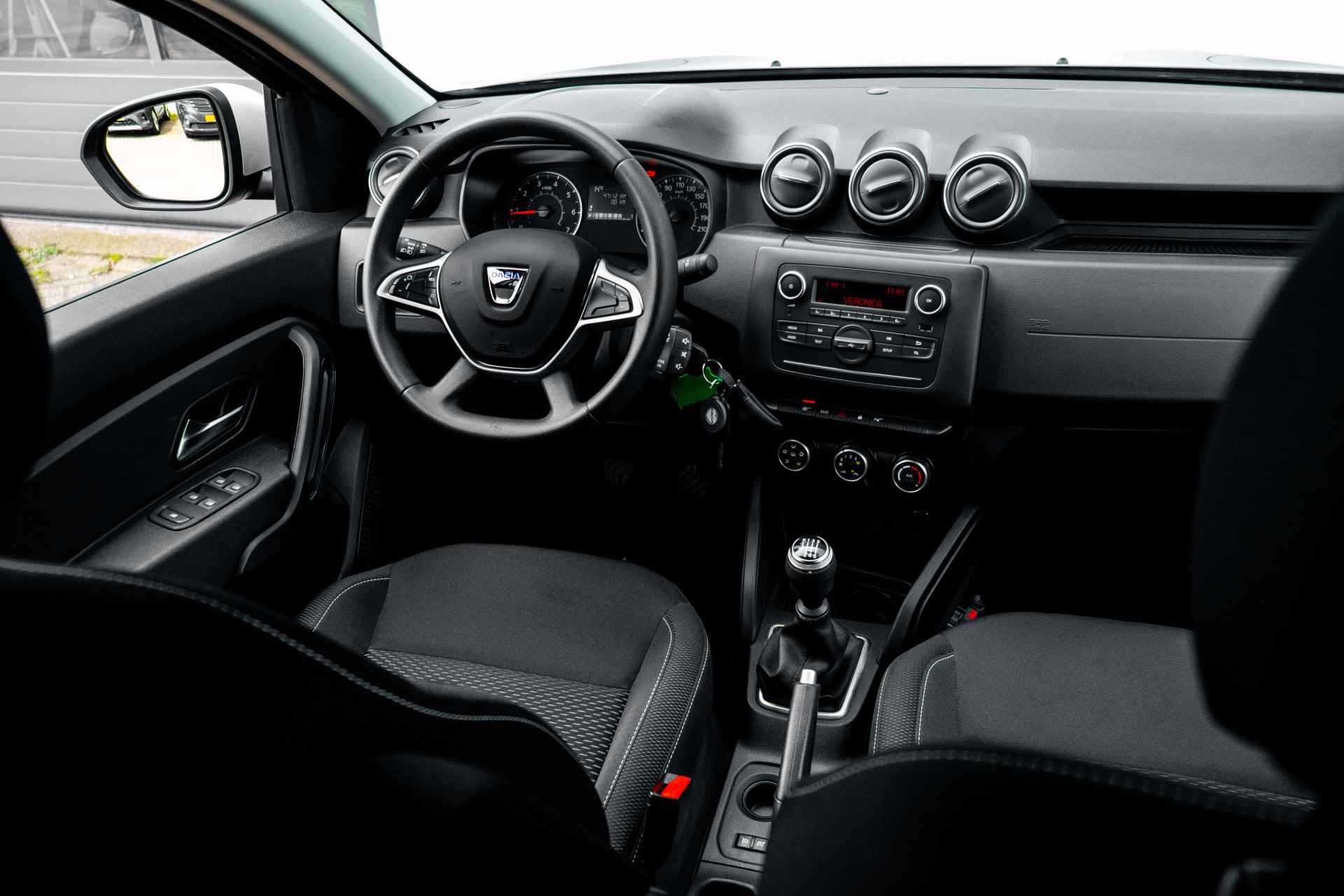 Dacia Duster 1.0 TCe Bi-Fuel Comfort | Trekhaak | Pack Look | Parkeersensoren achter | - 33/42