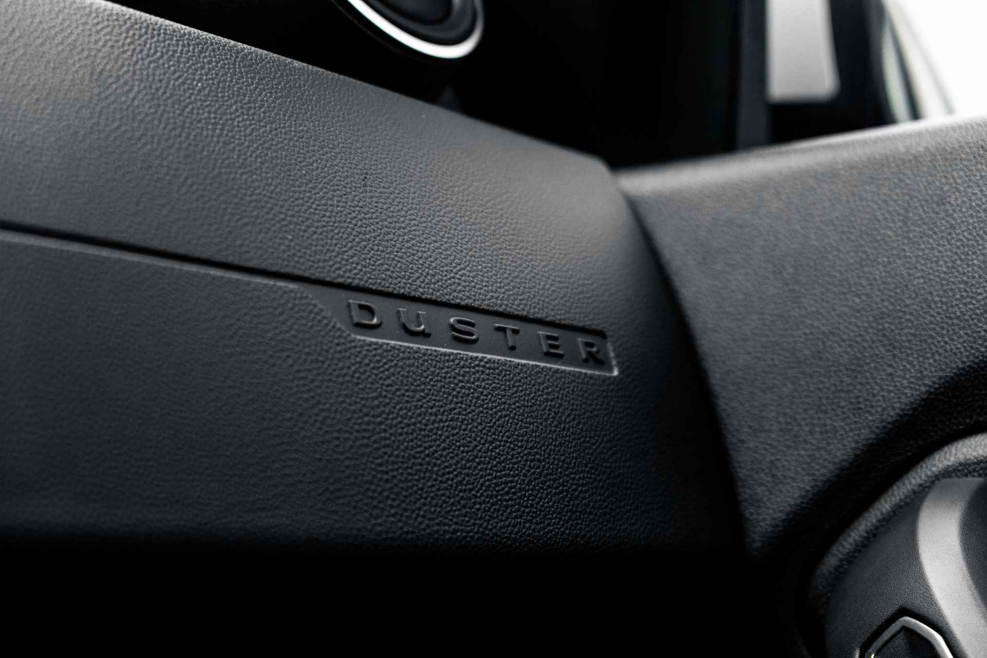 Dacia Duster 1.0 TCe Bi-Fuel Comfort | Trekhaak | Pack Look | Parkeersensoren achter |  | incl. Bovag rijklaarpakket met 12 maanden garantie - 38/42