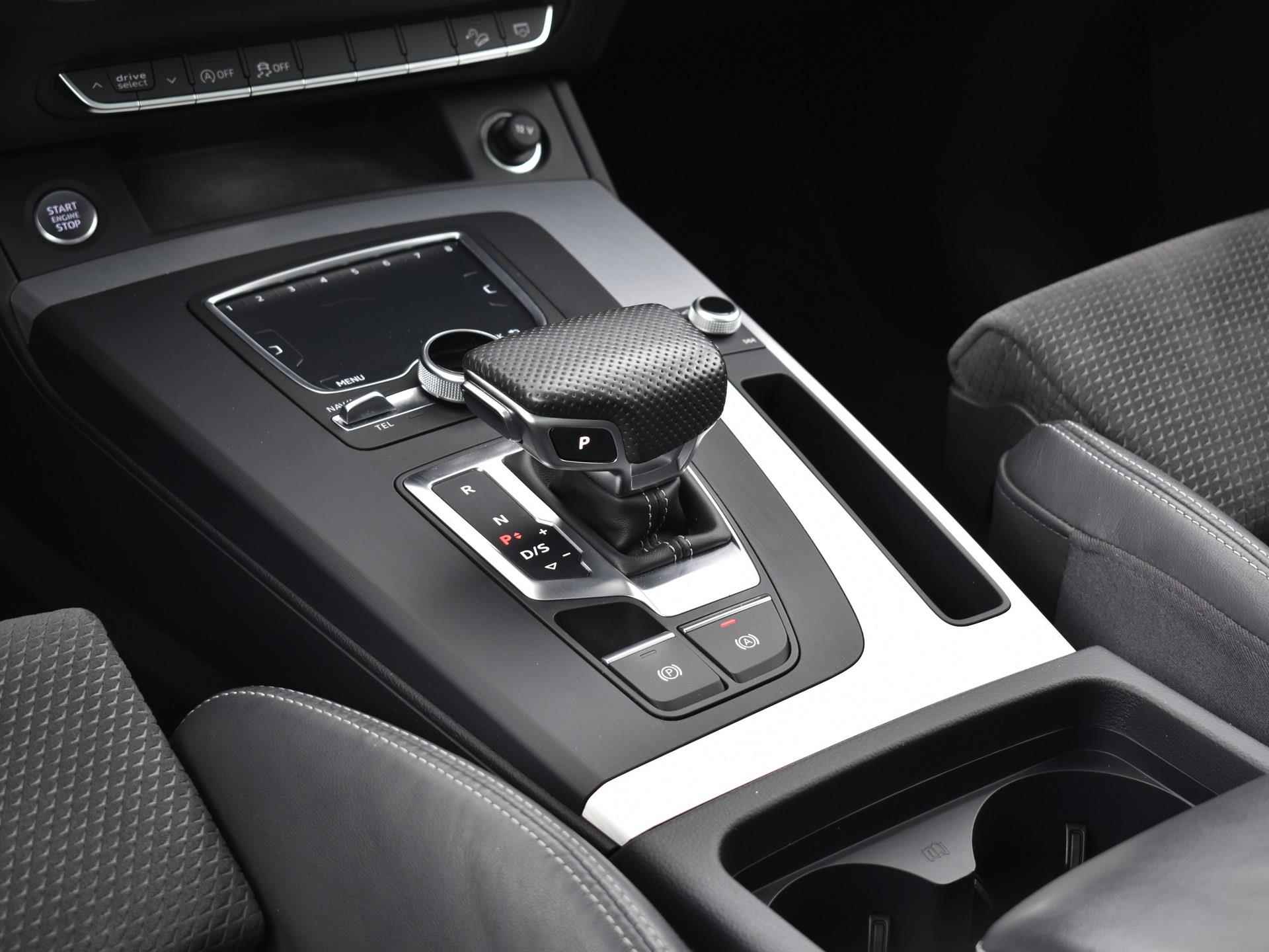 Audi Q5 2.0 Tfsi 252pk S-tronic Quattro Launch Edition | Climatronic | Panoramadak | Navi | Smartphone Interface | S-Line | Elek. Achterklep | 20'' Inch | 12 Maanden BOVAG Garantie - 30/37