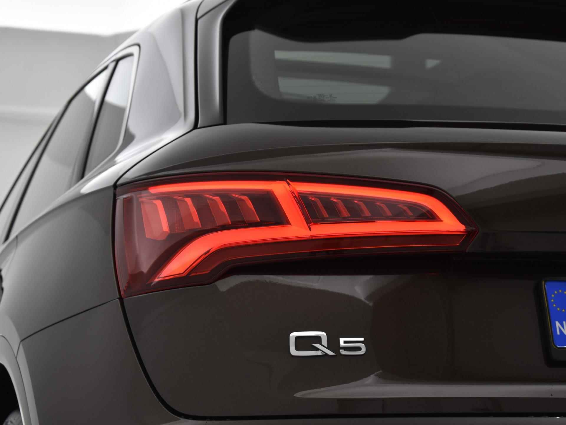 Audi Q5 2.0 Tfsi 252pk S-tronic Quattro Launch Edition | Climatronic | Panoramadak | Navi | Smartphone Interface | S-Line | Elek. Achterklep | 20'' Inch | 12 Maanden BOVAG Garantie - 34/37