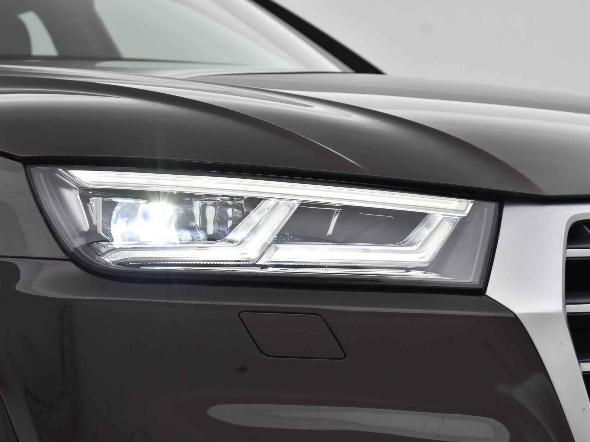 Audi Q5 2.0 Tfsi 252pk S-tronic Quattro Launch Edition | Climatronic | Panoramadak | Navi | Smartphone Interface | S-Line | Elek. Achterklep | 20'' Inch | 12 Maanden BOVAG Garantie - 35/37