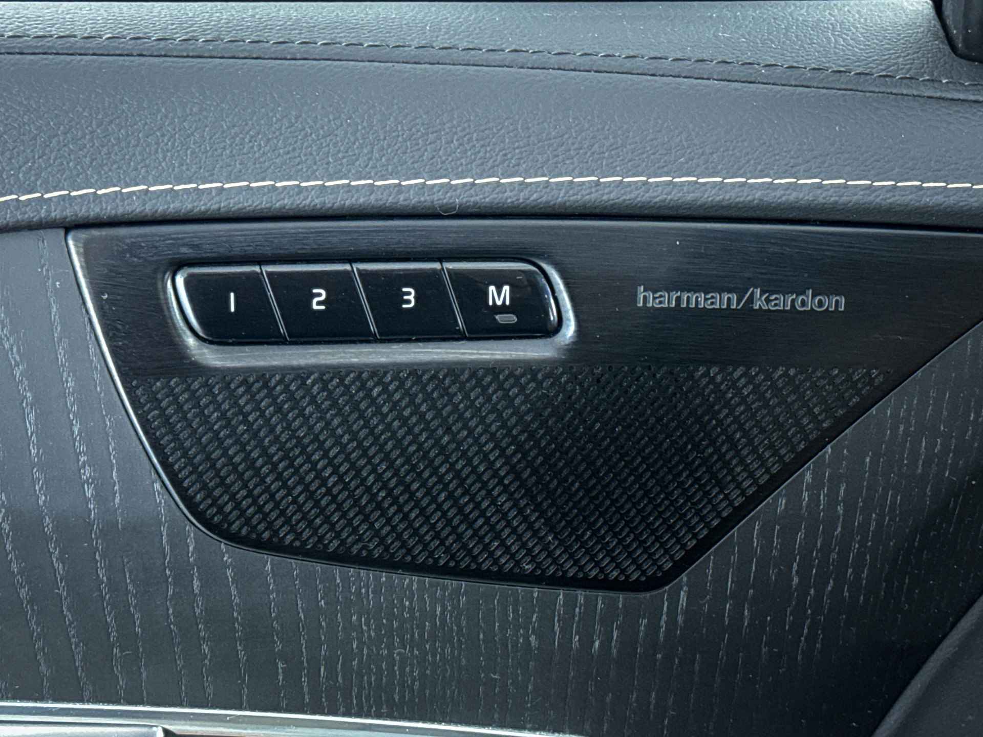 Volvo XC90 B5 DIESEL AWD Inscription Intro Edition | Panoramadak | Harman Kardon | Head-up display | 360º camera - 9/47