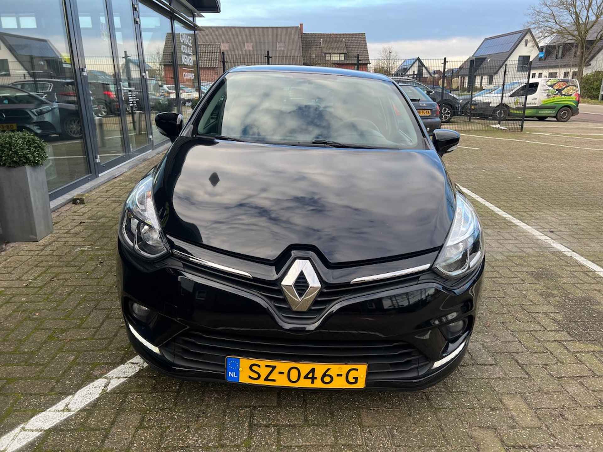 RENAULT Clio 0.9 TCE LIMITED - 5/29