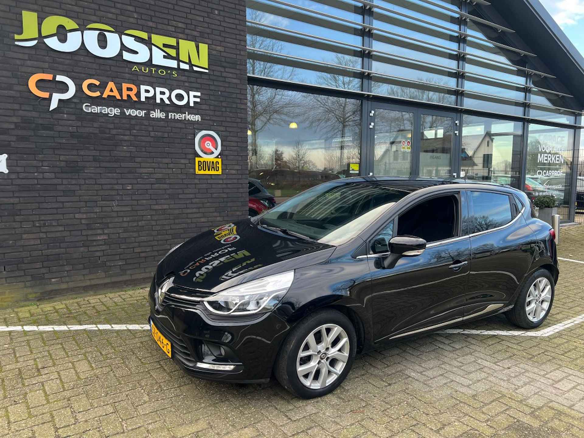 RENAULT Clio 0.9 TCE LIMITED - 8/29