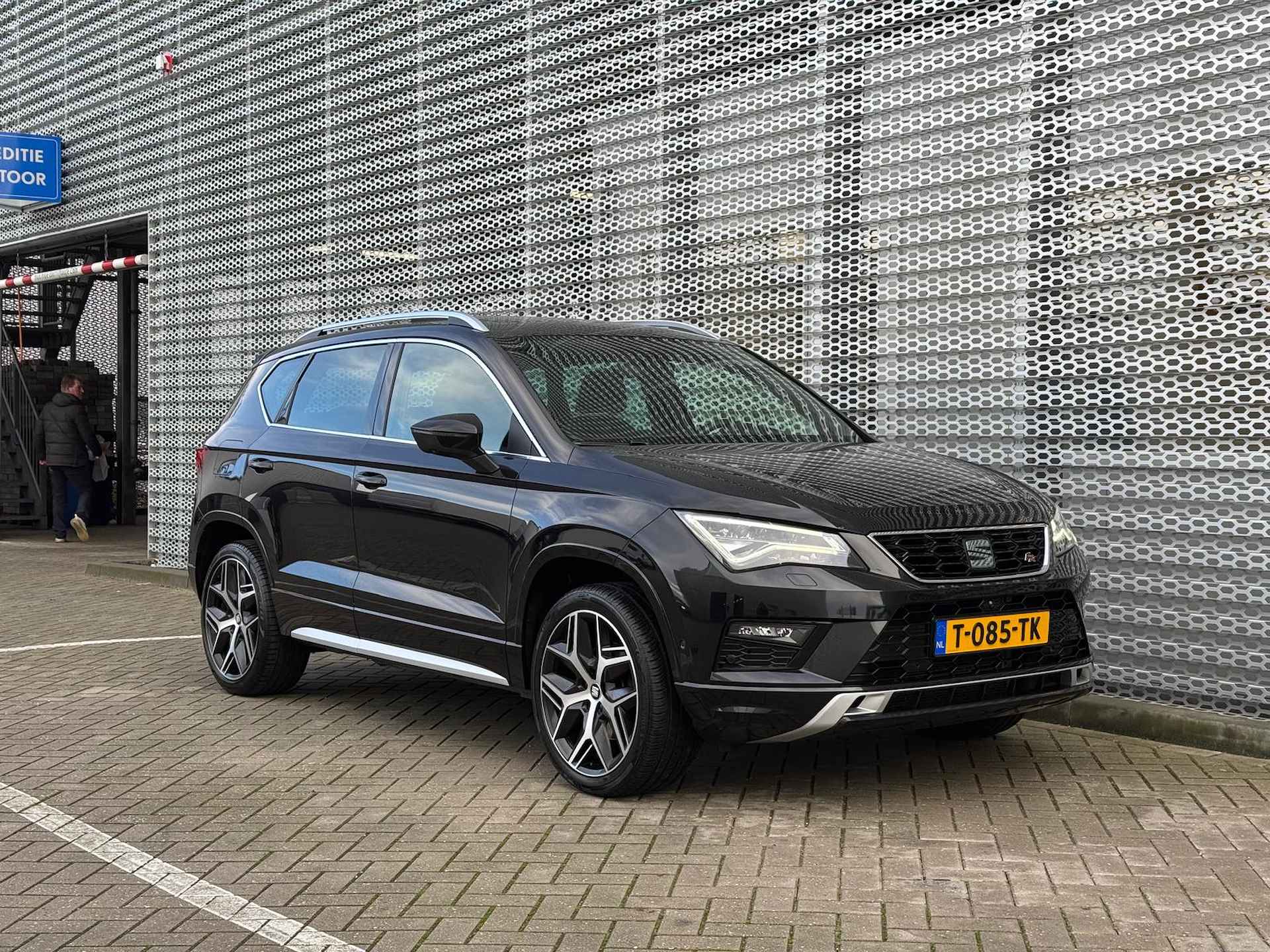 SEAT Ateca 2.0 TSI 190pk FR 4DRIVE Business Intense / Panoramadak / Virtual Cockpit / 19" LMV / Standkachel / 360 Camera / Keyless / LED P4 - 10/31