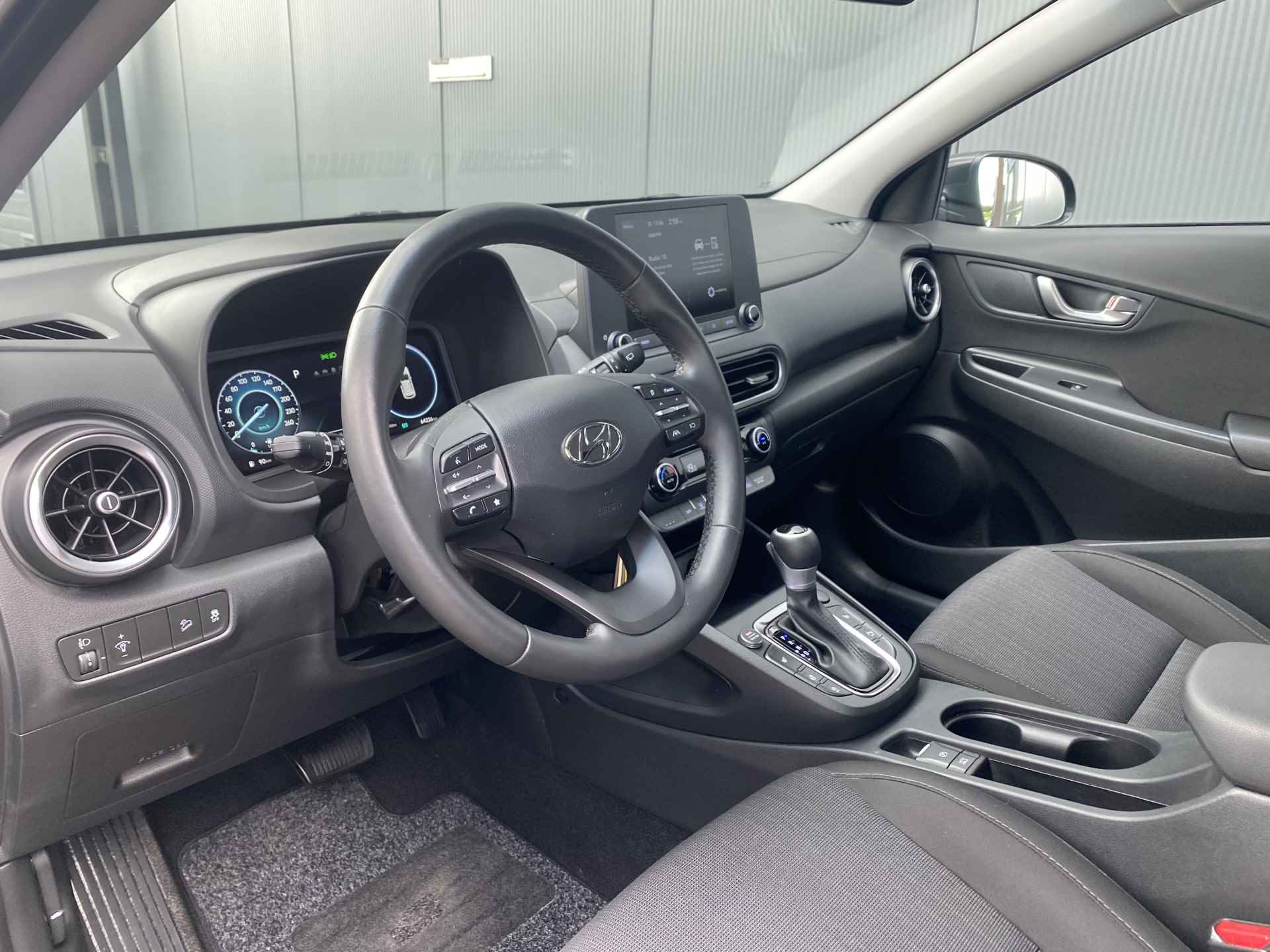 Hyundai KONA 1.0 T-GDI 120pk Comfort Automaat | LED | Carplay | Climate | Camera | Navigatie | 16" Lichtmetaal | Cruisecontrol | Parkeersenso - 14/28