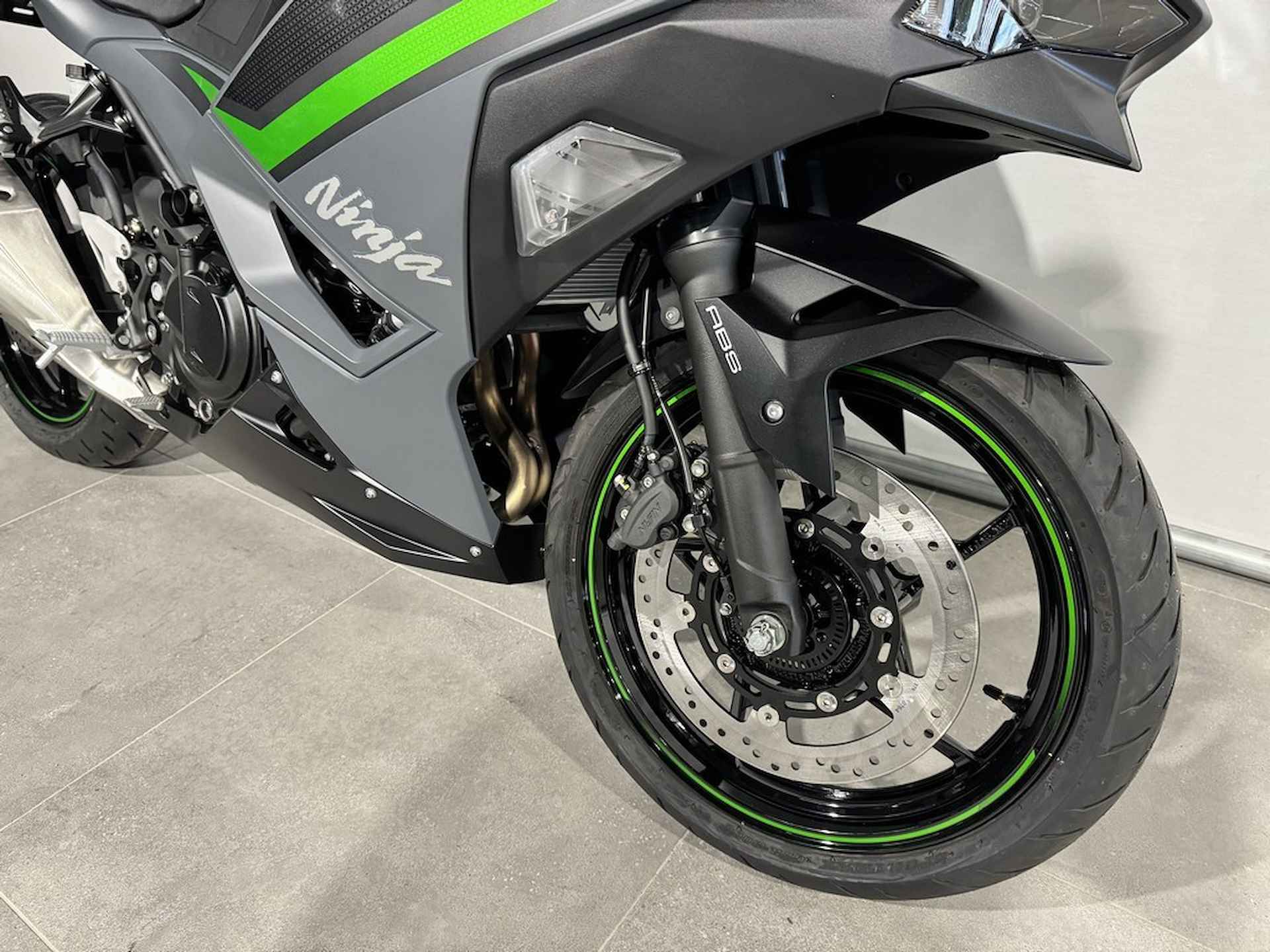 Kawasaki NINJA 500 SE - 3/8