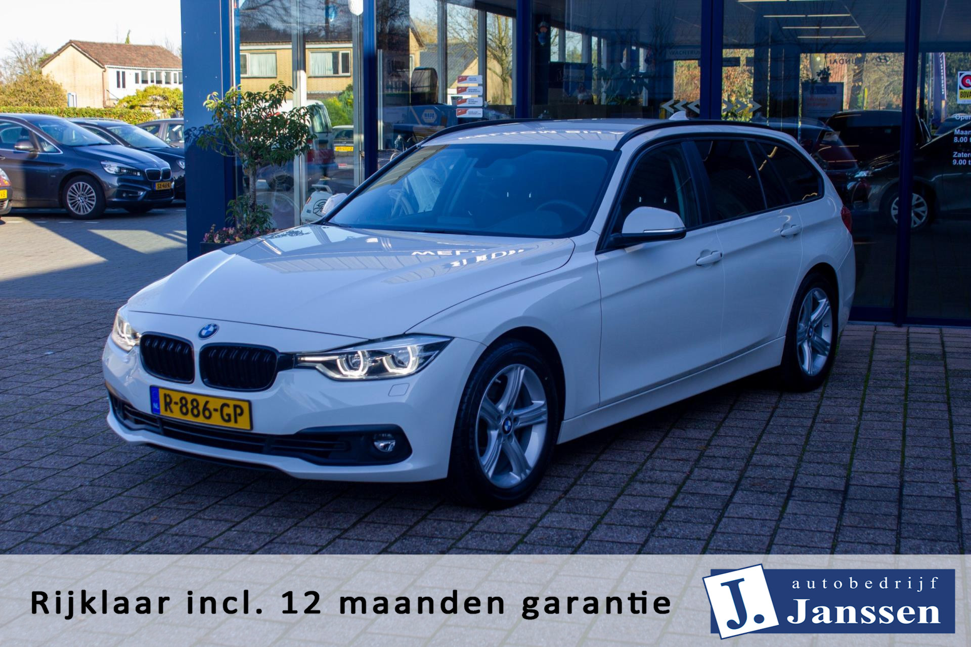 BMW 3-serie Touring 320i Automaat | Prijs rijklaar incl. 12 mnd garantie | Trekhaak Carplay Elek. achterklep bij viaBOVAG.nl