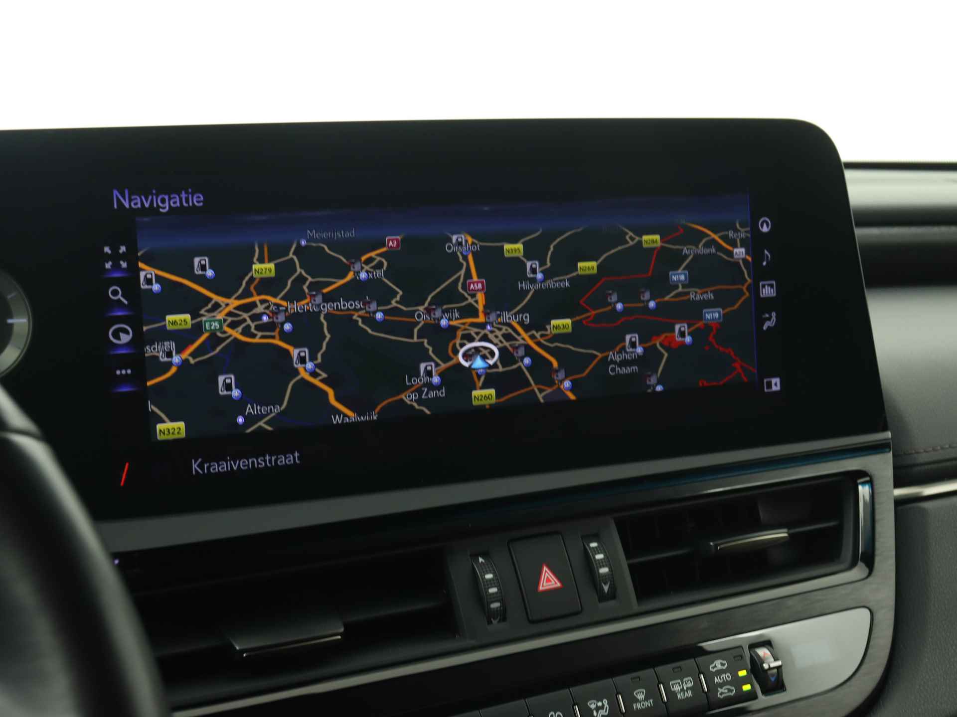 Lexus ES 300h President Line | Dodehoekdetector | Verwarmde voorstoelen | Stuurwiel verwarmd | - 10/50