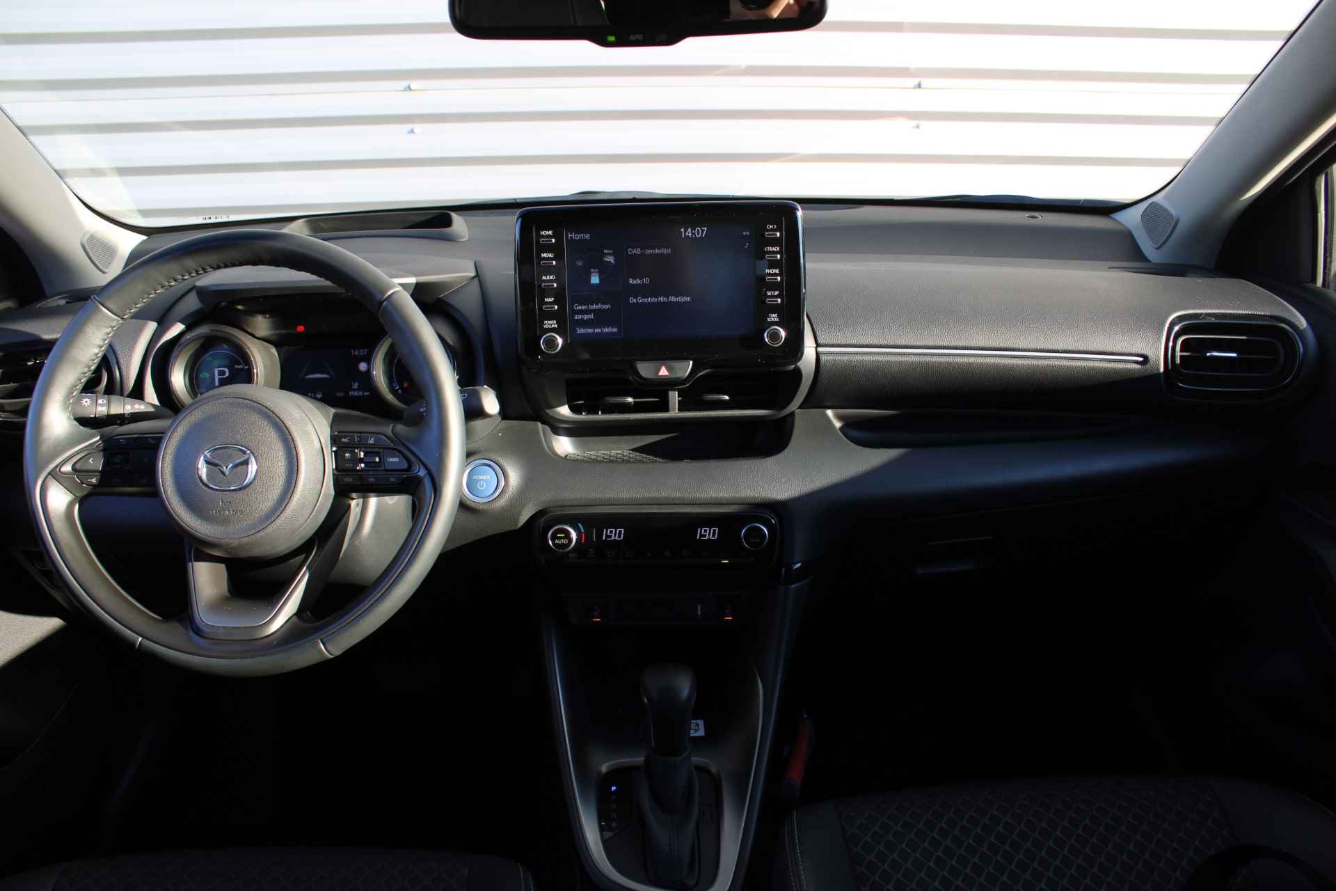 Mazda 2 Hybrid 1.5 Select | Airco | Navi | Cruise | PDC | Head-up display | Camera | - 9/37