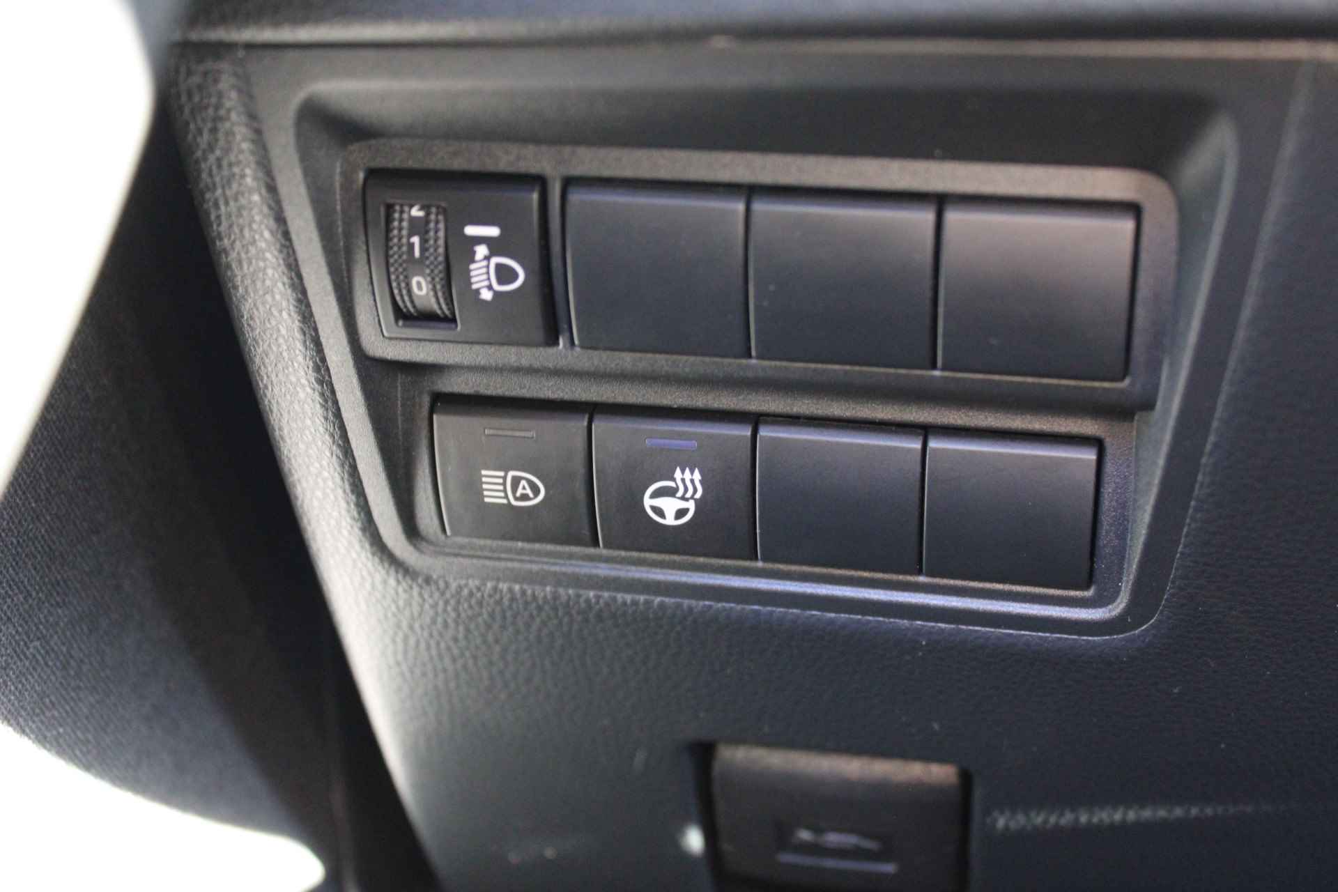Mazda 2 Hybrid 1.5 Select | Airco | Navi | Cruise | PDC | Head-up display | Camera | - 31/37