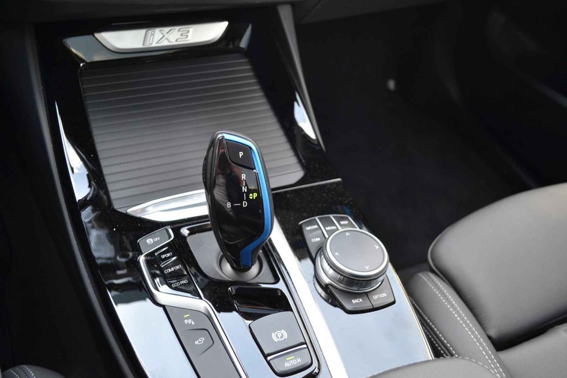BMW Ix3 High Executive Panorama-Trekhaak-Full Options - 20/20