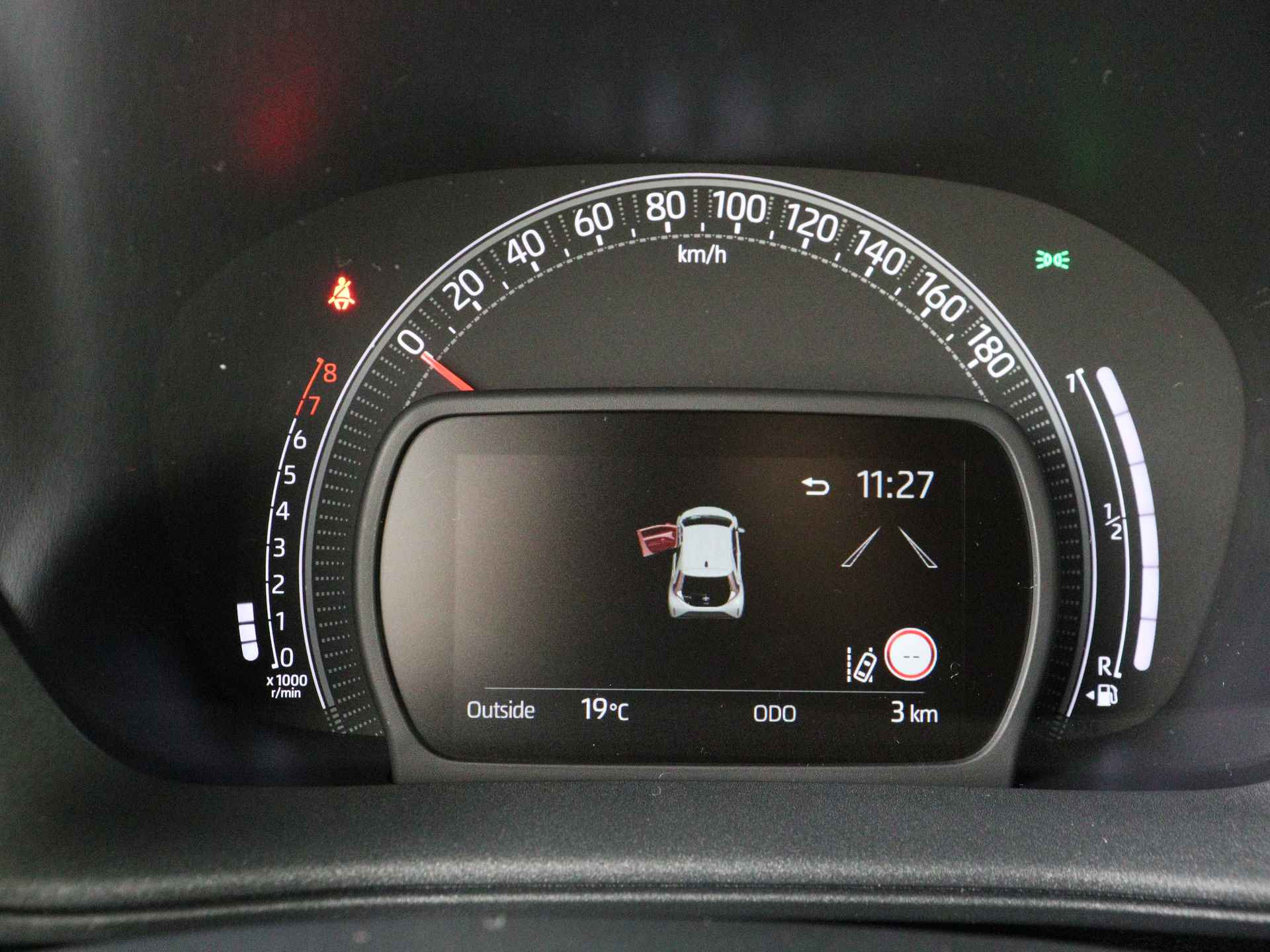 Toyota Aygo X 1.0 VVT-i MT envy DEMO I Navigatie I Climate Control I Cruise Control Adaptief I Camera I USB I LM Velgen 17 inch I Draadloze telefoonlader I - 7/40