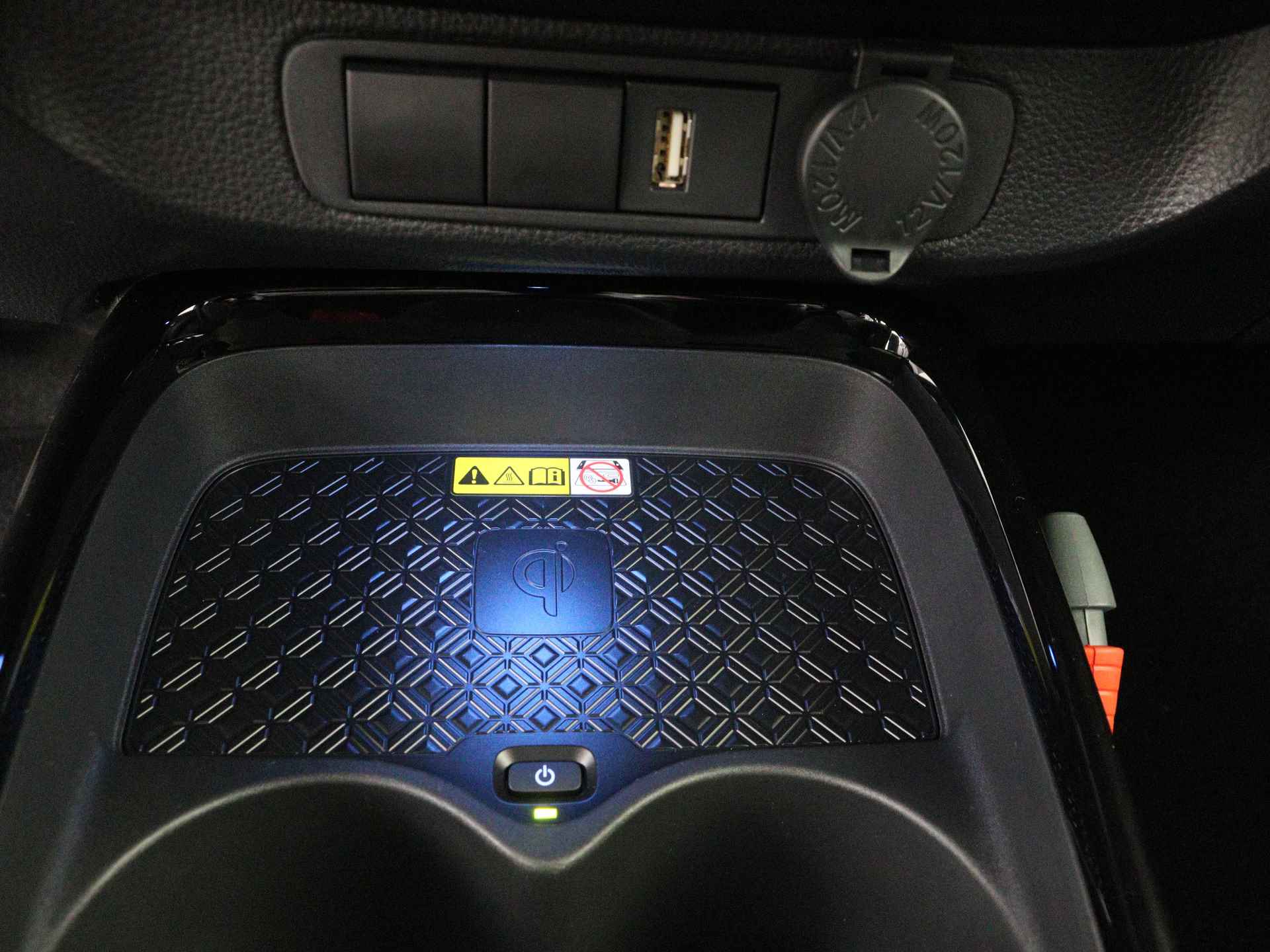 Toyota Aygo X 1.0 VVT-i MT envy DEMO I Navigatie I Climate Control I Cruise Control Adaptief I Camera I USB I LM Velgen 17 inch I Draadloze telefoonlader I - 31/40