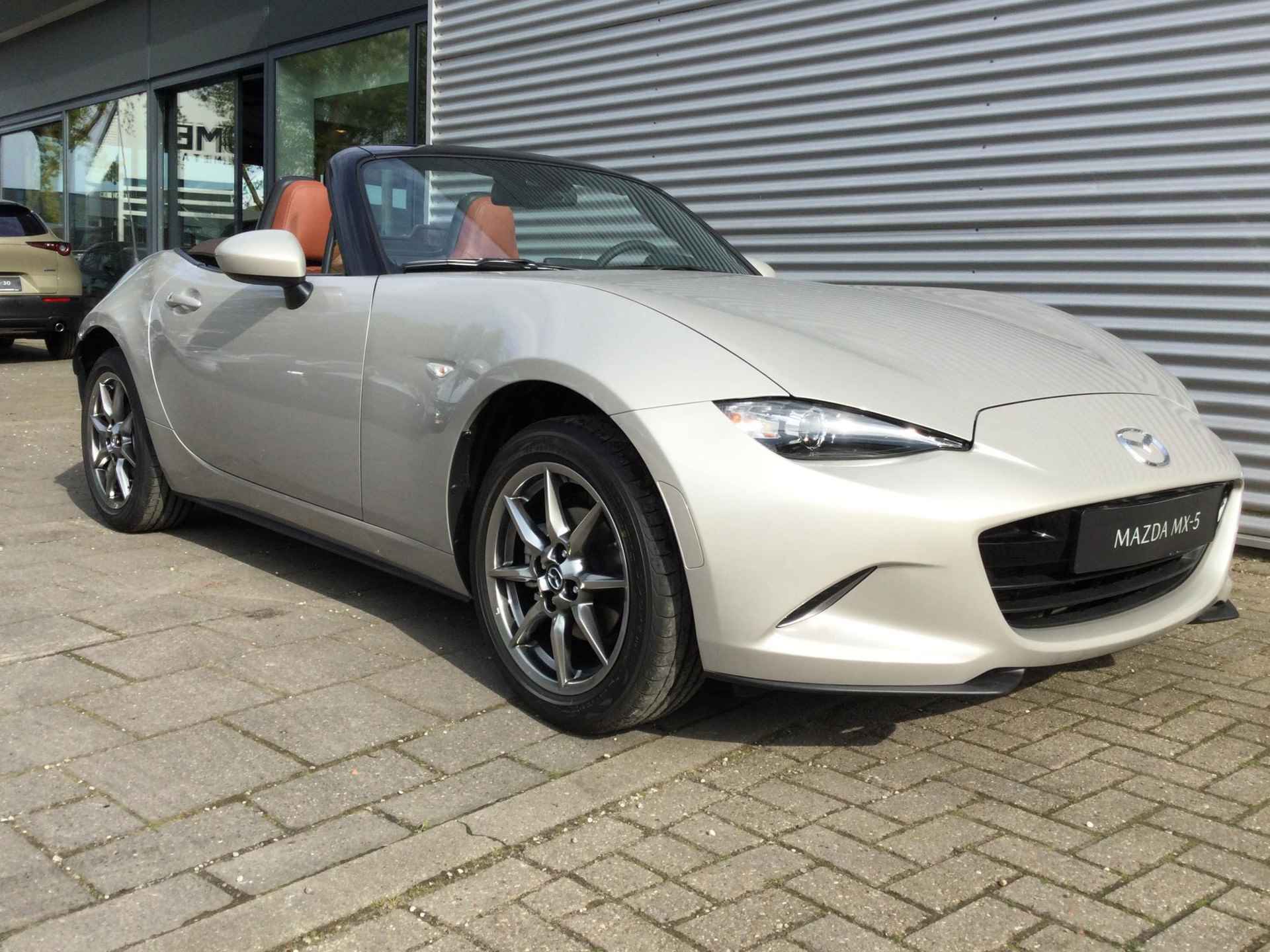 Mazda MX-5 1.5 SkyActiv-G 132 Kazari Direct leverbaar| € 4.640,- KORTING - 7/25