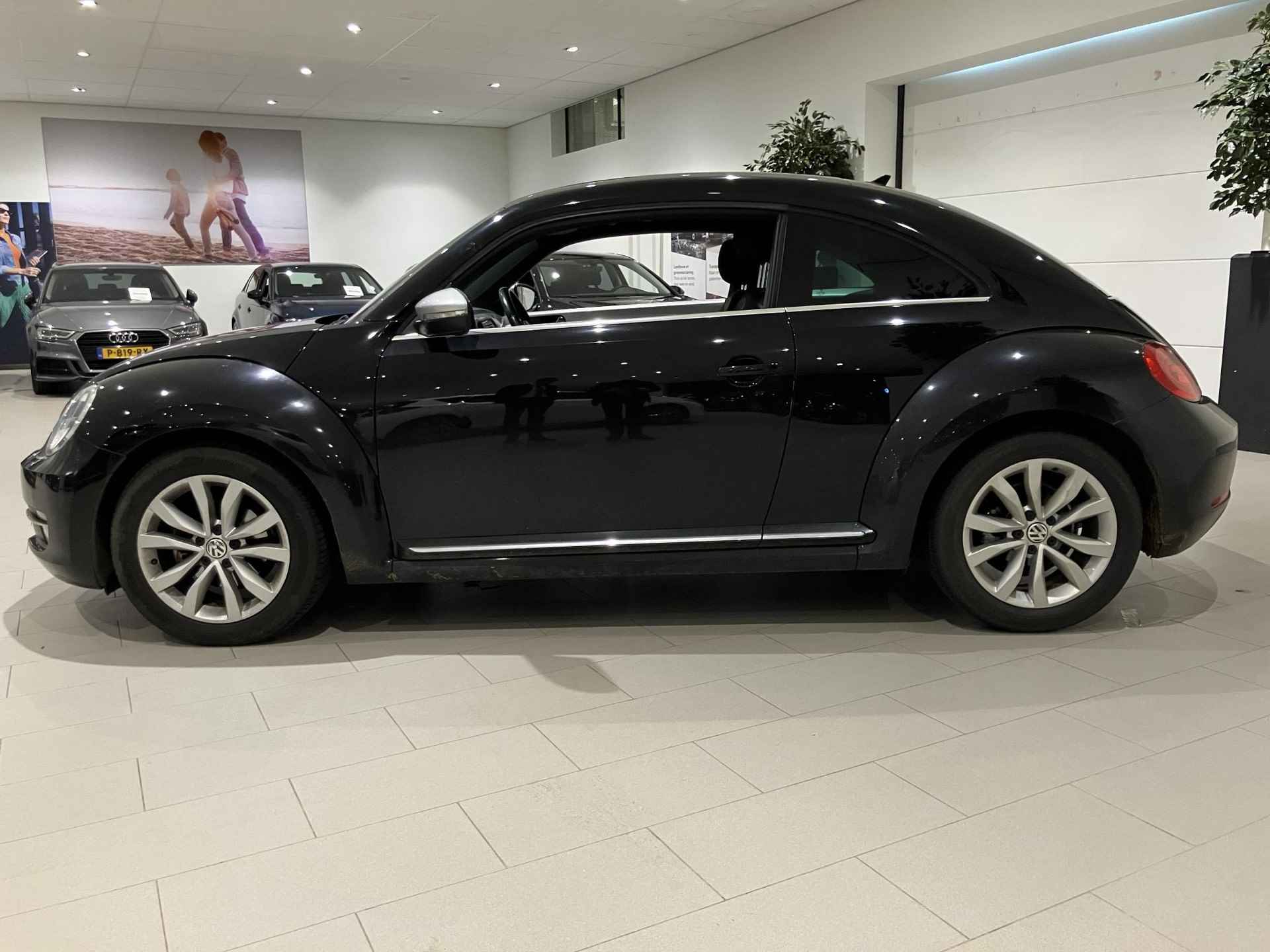 Volkswagen Beetle 1.2 TSI Design BlueMotion 105 PK | Cruise Control | Parkeersensoren | Bluetooth| Stoelverwarming | Lichtmetalen Velgen | Navigatie | - 2/19