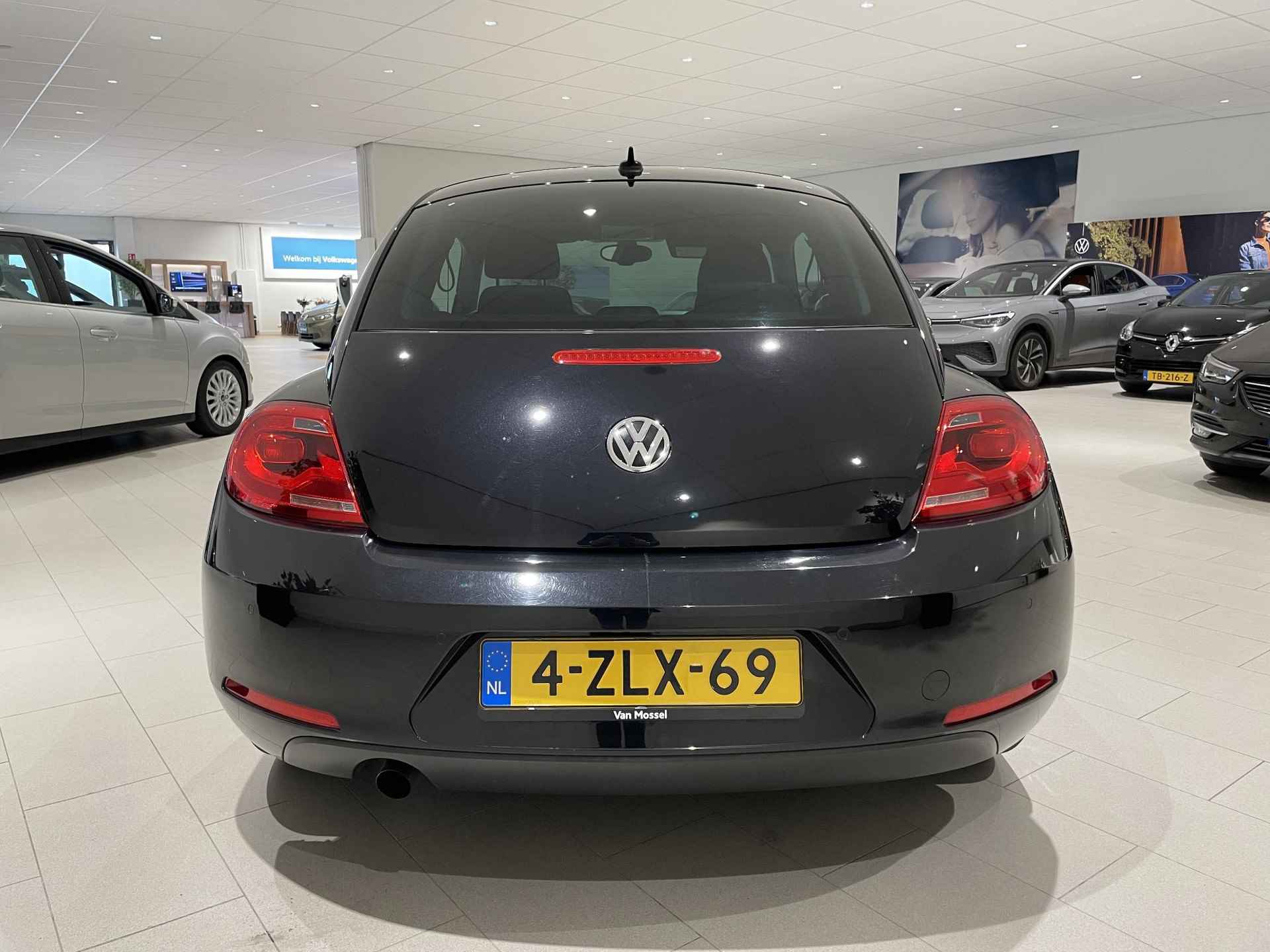 Volkswagen Beetle 1.2 TSI Design BlueMotion 105 PK | Stoelverwarming | Parkeersensoren | Navigatie | Climate Control | Cruise Control | Bluetooth | Radio | - 5/28