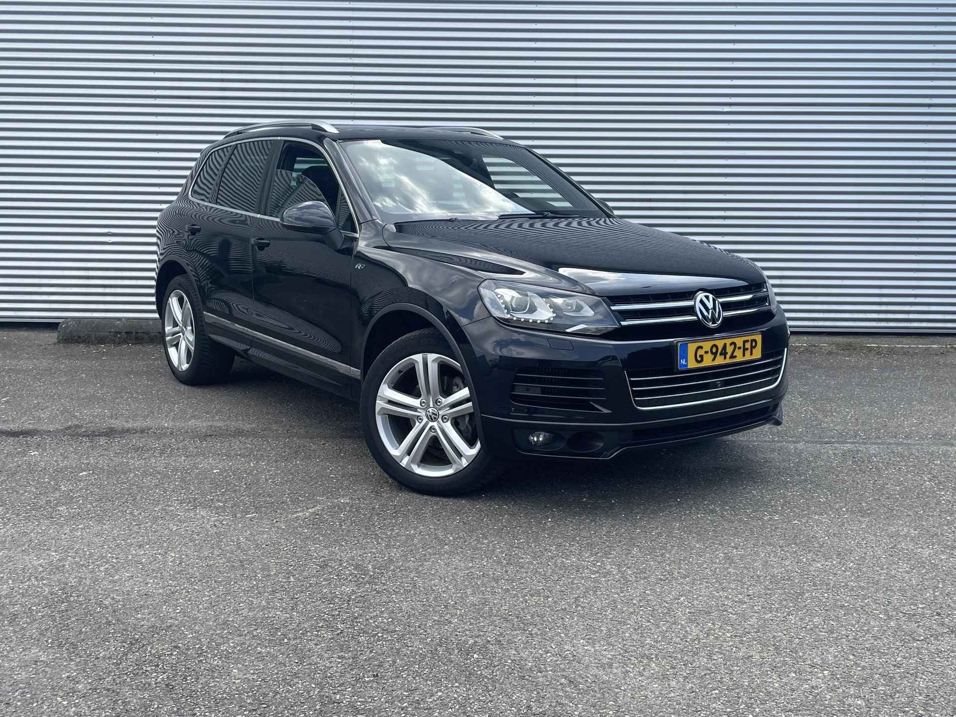 Volkswagen Touareg 3.0 TDI R-line - 2/43