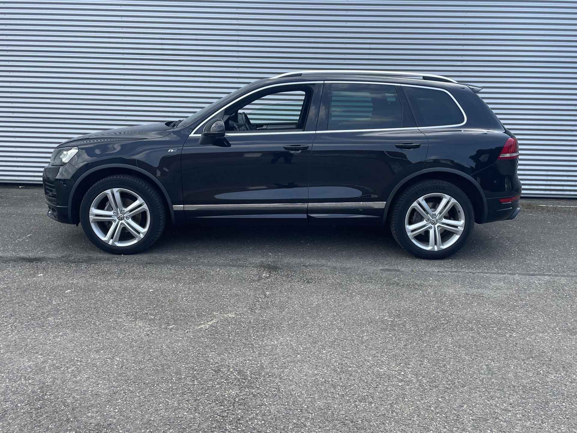 Volkswagen Touareg 3.0 TDI R-line - 5/43