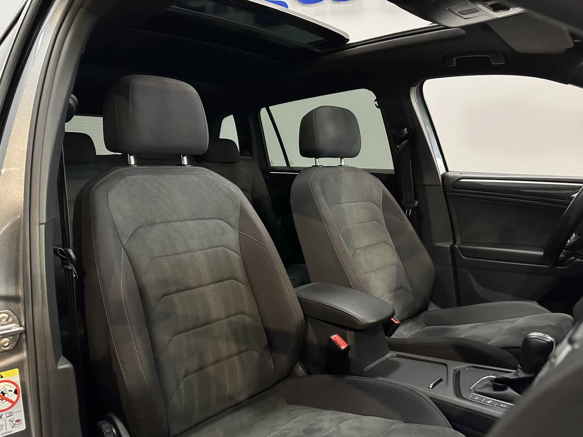 Volkswagen Tiguan Allspace 1.5 TSI Highline Business R 7pers. R Line | LED | Panorama | Virtual | Camera | Trekhaak | Adaptive Cruise | Massage stoelen | Apple Carplay Android Auto | Isofix | NAP | - 30/55