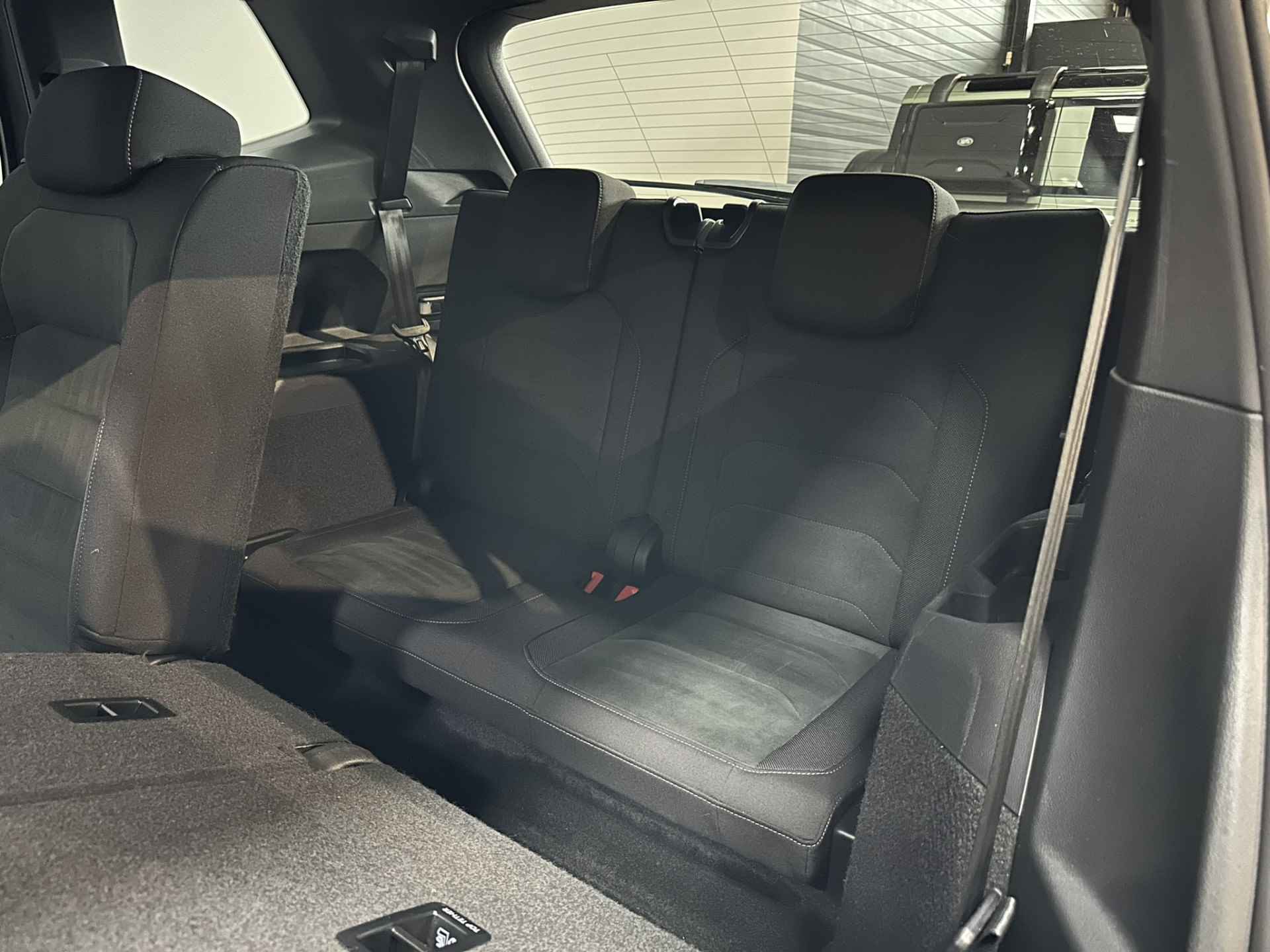 Volkswagen Tiguan Allspace 1.5 TSI Highline Business R 7pers. R Line | LED | Panorama | Virtual | Camera | Trekhaak | Adaptive Cruise | Massage stoelen | Apple Carplay Android Auto | Isofix | NAP | - 41/55