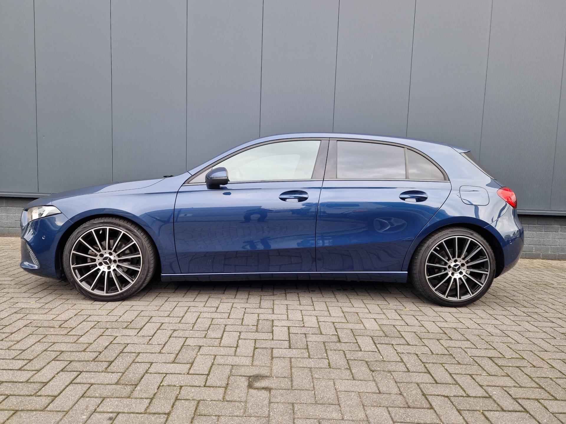 Mercedes-Benz A-klasse 180 d Launch Edition - 2/38