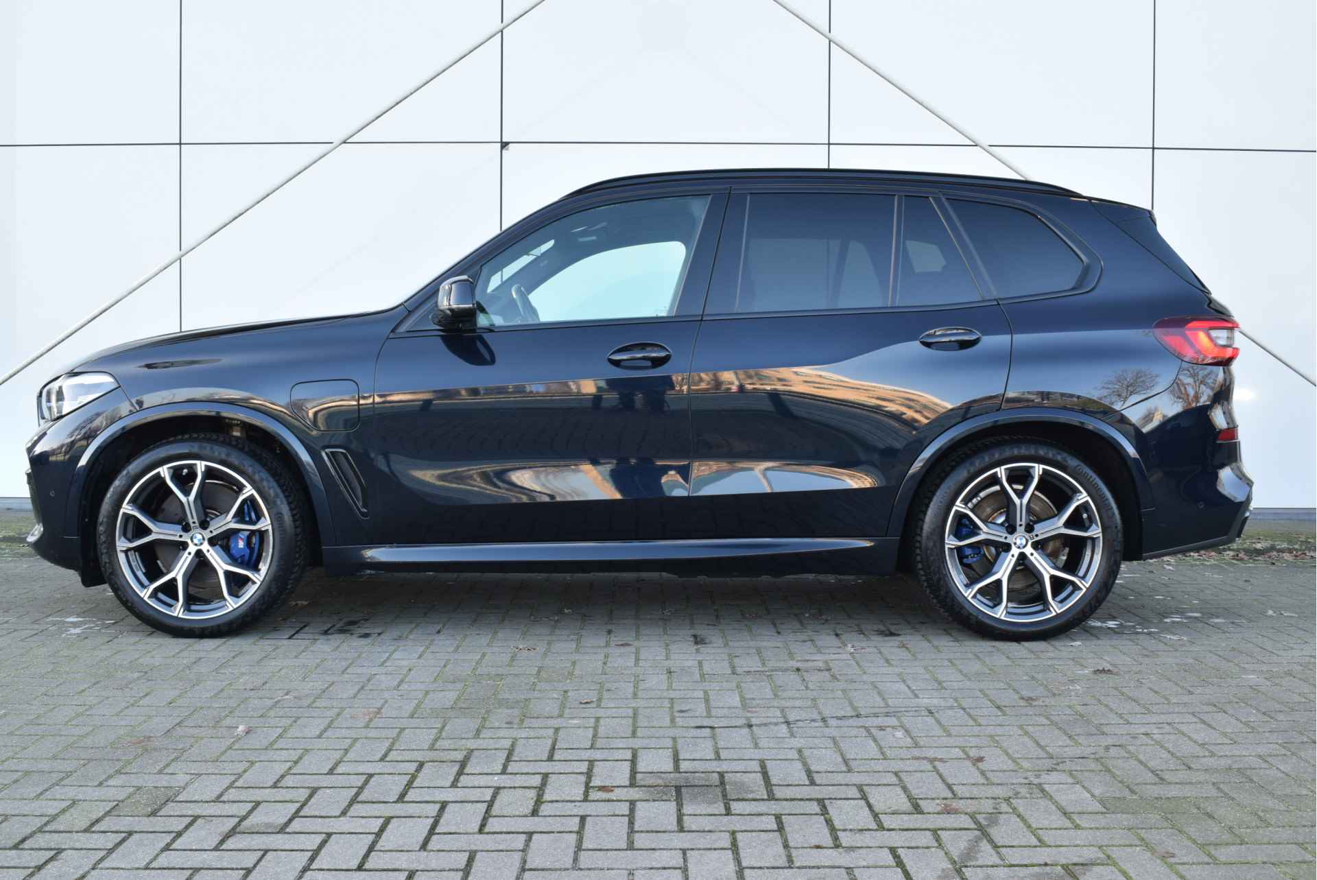 BMW X5 xDrive45e High Executive M Sport Automaat / Panoramadak / Sportstoelen / Stoelverwarming / Adaptieve LED / Parking Assistant / Harman Kardon / Live Cockpit Professional - 3/33