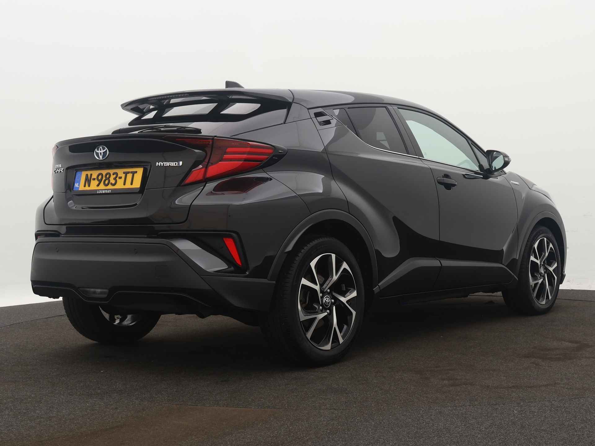 Toyota C-HR 1.8 Hybrid Style Luxury | Nederlandse auto | Lederen bekelding | Luxe uitvoering | JBL | Navigatie | Elektrisch Verstelbare Stoel | Stoelverwarming | Parkeersensoren | Camera | - 3/51