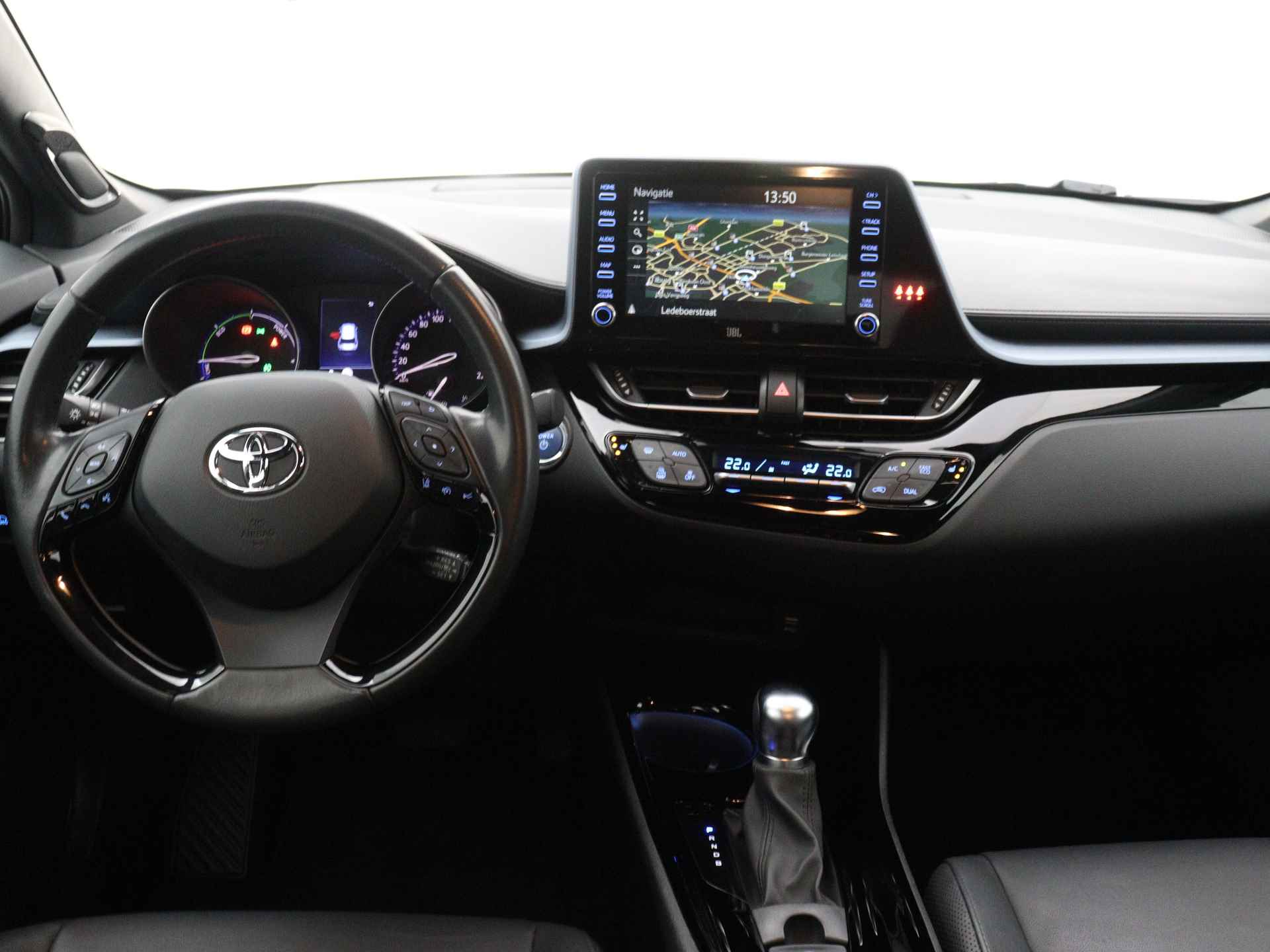 Toyota C-HR 1.8 Hybrid Style Luxury | Nederlandse auto | Lederen bekelding | Luxe uitvoering | JBL | Navigatie | Elektrisch Verstelbare Stoel | Stoelverwarming | Parkeersensoren | Camera | - 6/51