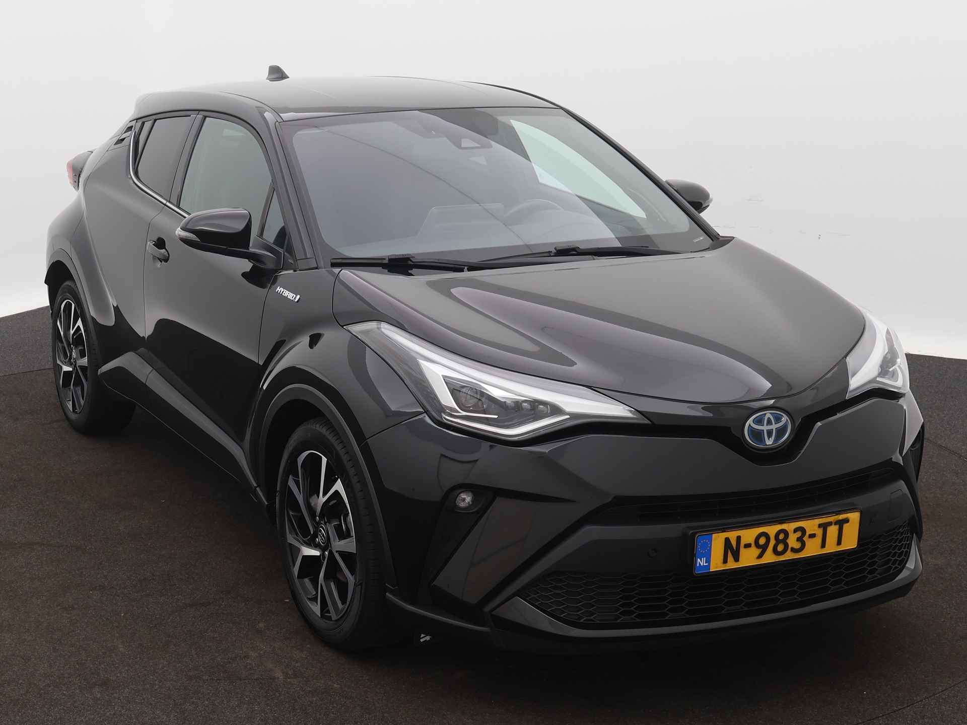 Toyota C-HR 1.8 Hybrid Style Luxury | Nederlandse auto | Lederen bekelding | Luxe uitvoering | JBL | Navigatie | Elektrisch Verstelbare Stoel | Stoelverwarming | Parkeersensoren | Camera | - 31/51