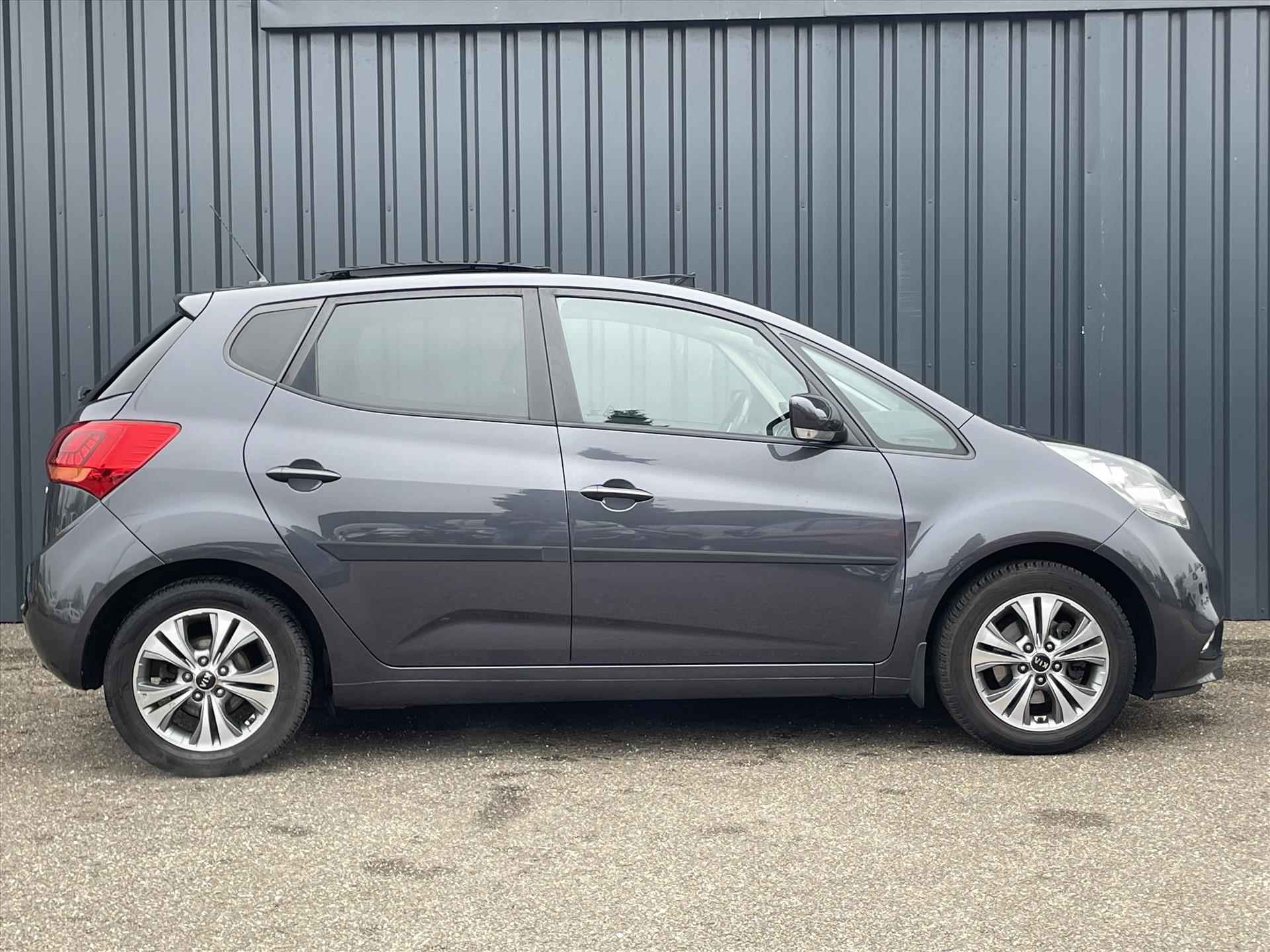 KIA Venga 1.4 90PK 2015 First Edition I Trekhaak 1300KG I Panoramisch Schuifkantel I Half Leer I Camera I Cruise Control I Parkeersensoren I - 7/30