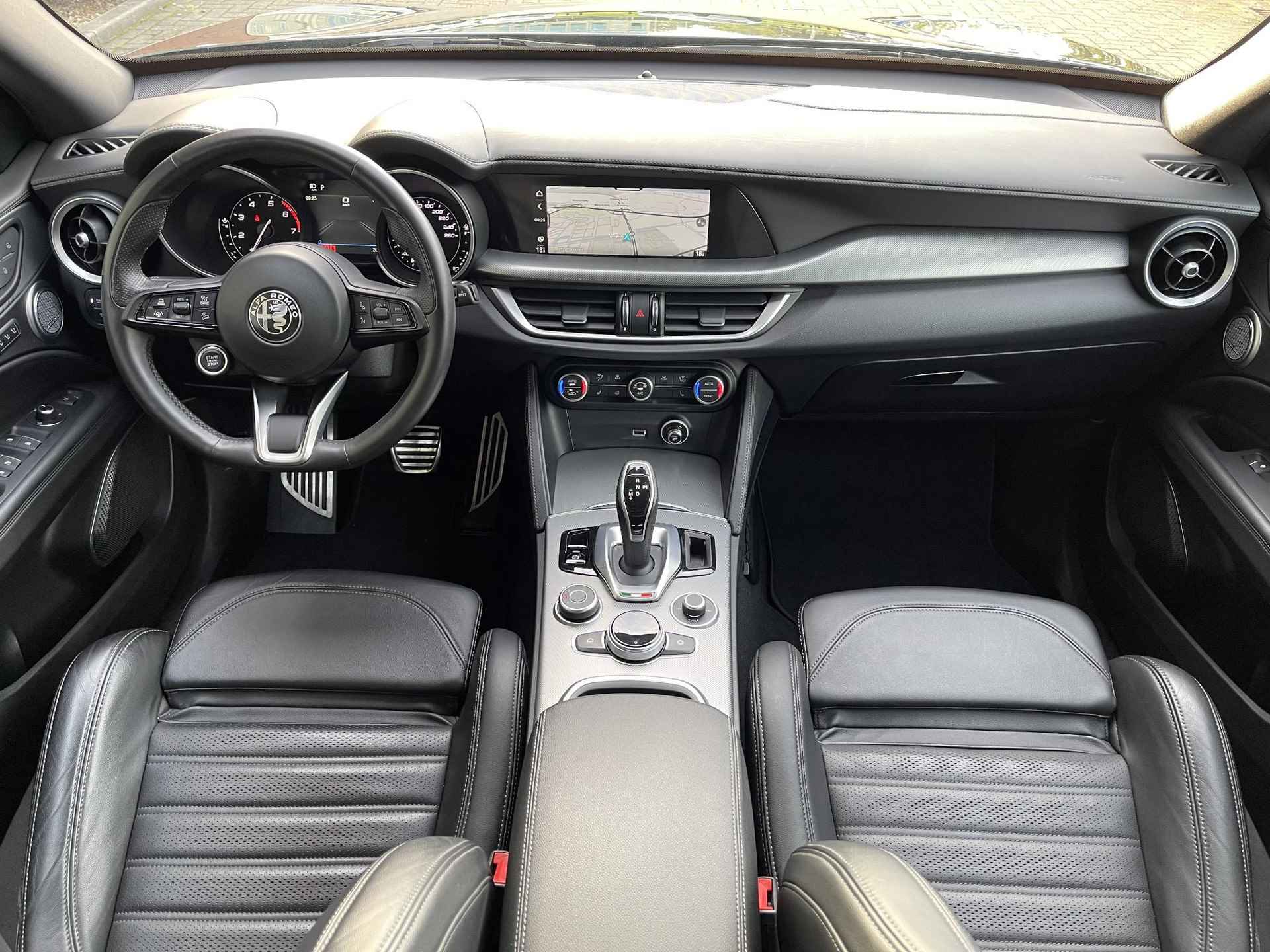 Alfa Romeo Stelvio 2.0 T AWD Veloce 'Verde Visconti' | Trekhaak Afneembaar | Navigatie | Camera | Harman/Kardon | Geheugenstoel | Vol-Leder | Stuur- + Stoelverwarming | Rijklaarprijs! - 13/37