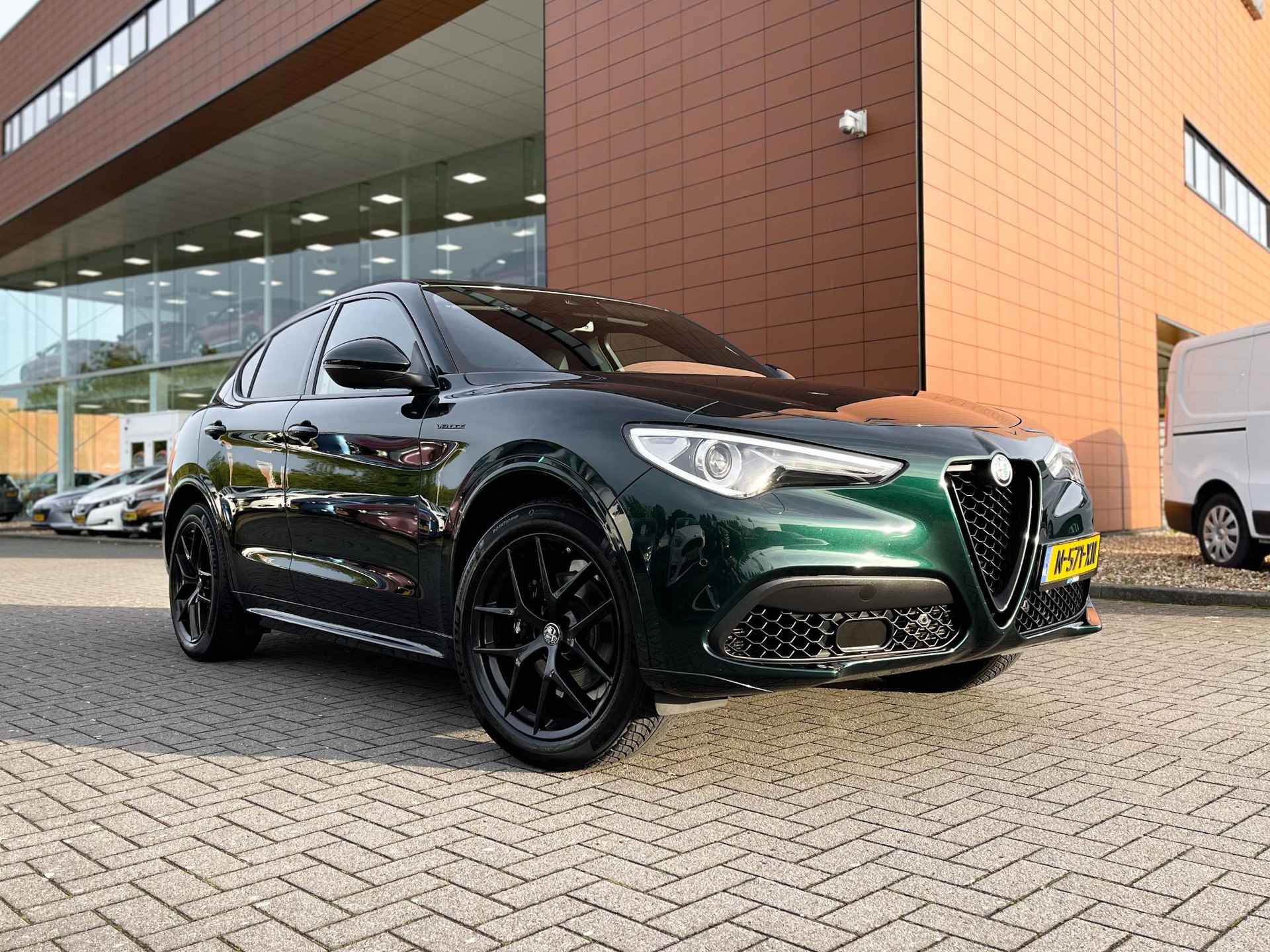 Alfa Romeo Stelvio 2.0 T AWD Veloce 'Verde Visconti' | Trekhaak Afneembaar | Navigatie | Camera | Harman/Kardon | Geheugenstoel | Vol-Leder | Stuur- + Stoelverwarming | Rijklaarprijs! - 31/37