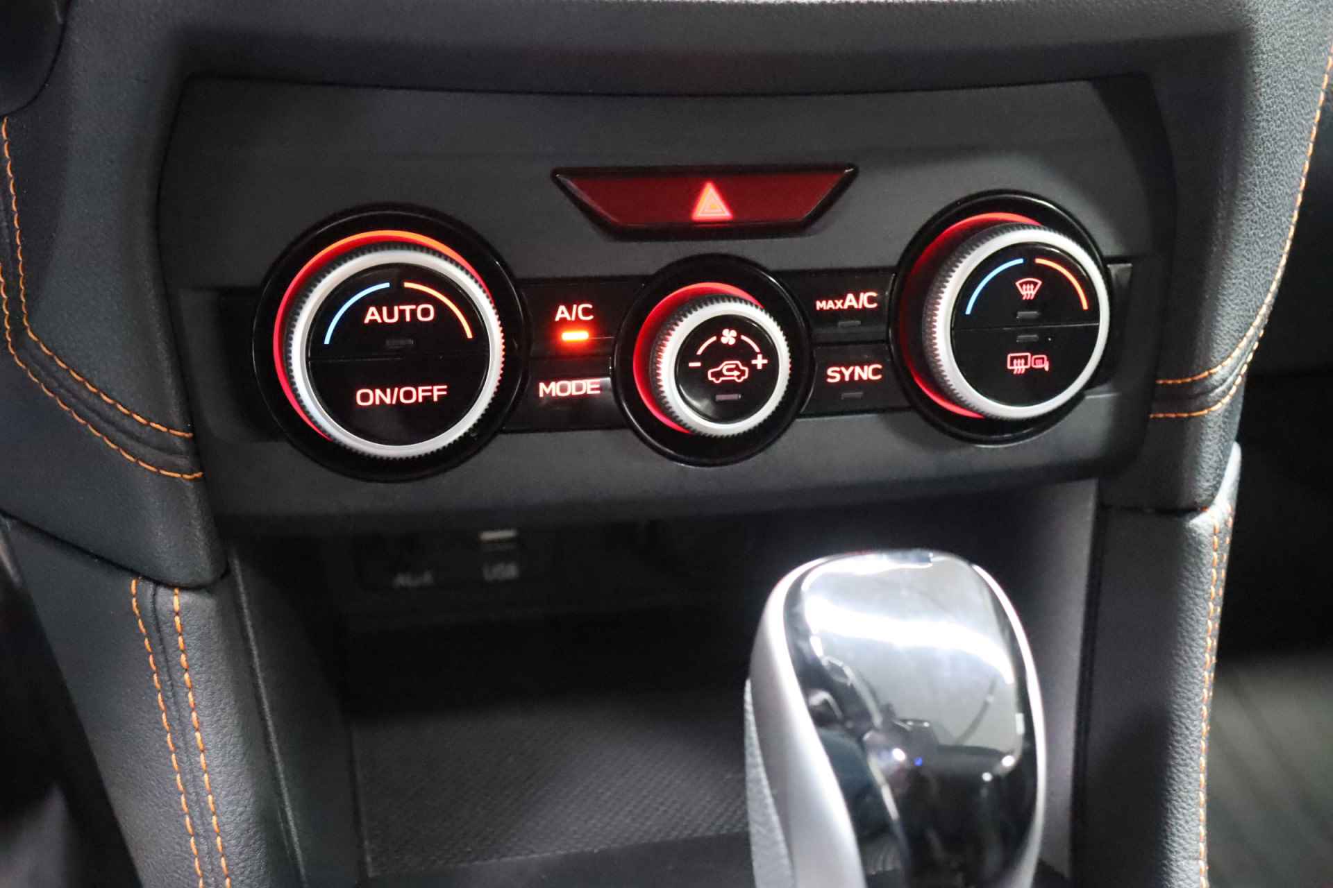 Subaru XV 1.6i Comfort CVT Automaat | Maps Navigatie | Adaptive Cruise | Camera | X- Mode | Dealer onderhouden - 26/35