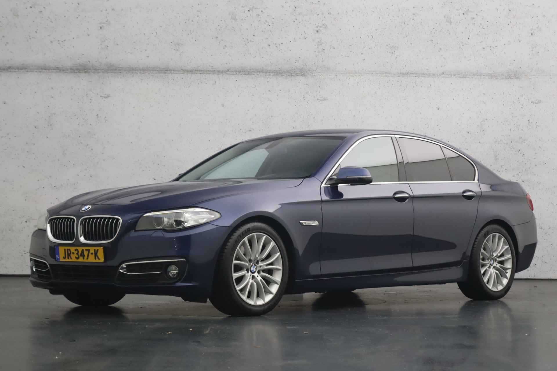 BMW 5 Serie 520i Luxury Edition | Lederen bekleding | Parkeersensoren | Elektrisch verstelbare verwarmde stoelen | Navigatie - 5/30