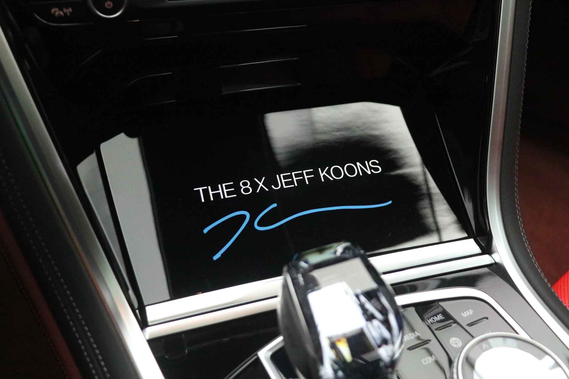 BMW 8 Serie Gran Coupé M850i xDrive Jeff Koons edition High Executive Automaat / Panoramadak / Adaptief M Onderstel Professional / Driving Assistant Professional / Laserlight / Bowers & Wilkins - 27/44