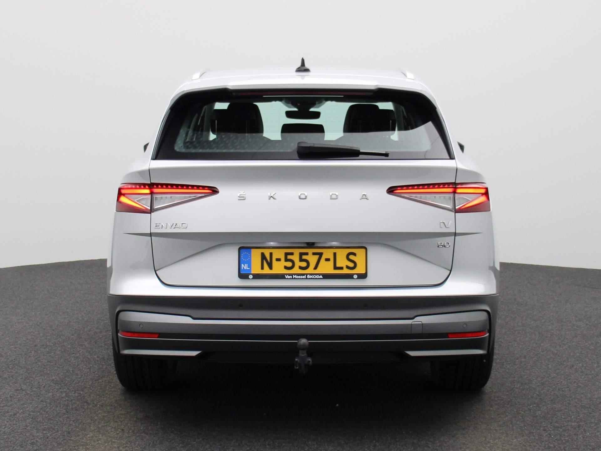 Skoda Enyaq iV 80 77 kWh 204 PK | LED Koplampen | Navigatie | Groot Accupakket | Apple Carplay/Android Auto | Trekhaak | Achteruitrijcamera | Climate Control | Adaptive Cruise Control | Parkeersensoren | Stuurverwarming | Dodehoek detectie | Lichtmetalen Velgen | - 5/42