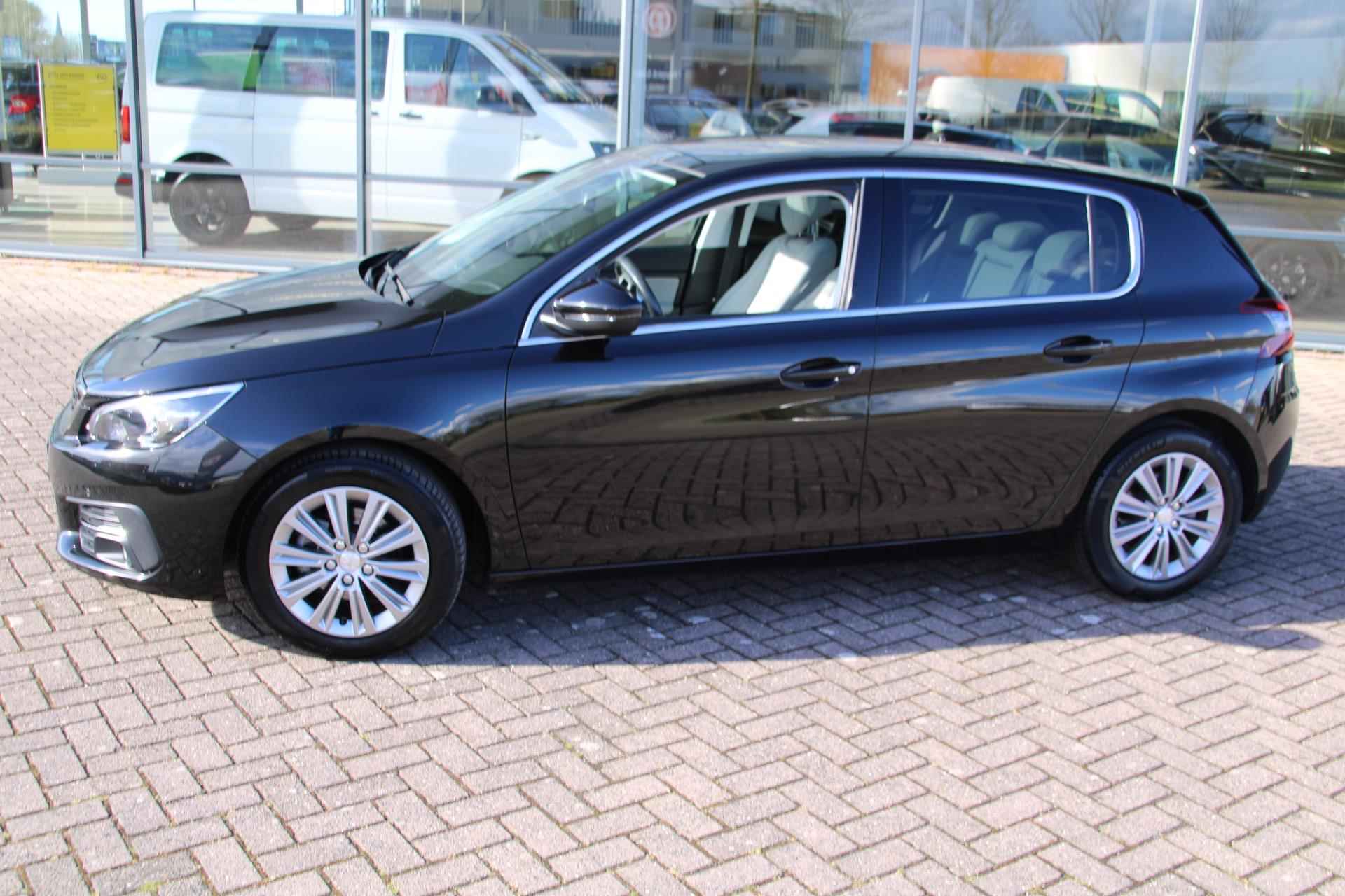 Peugeot 308 1.2 PureTech Blue Lease Premium Avantage - 3/17