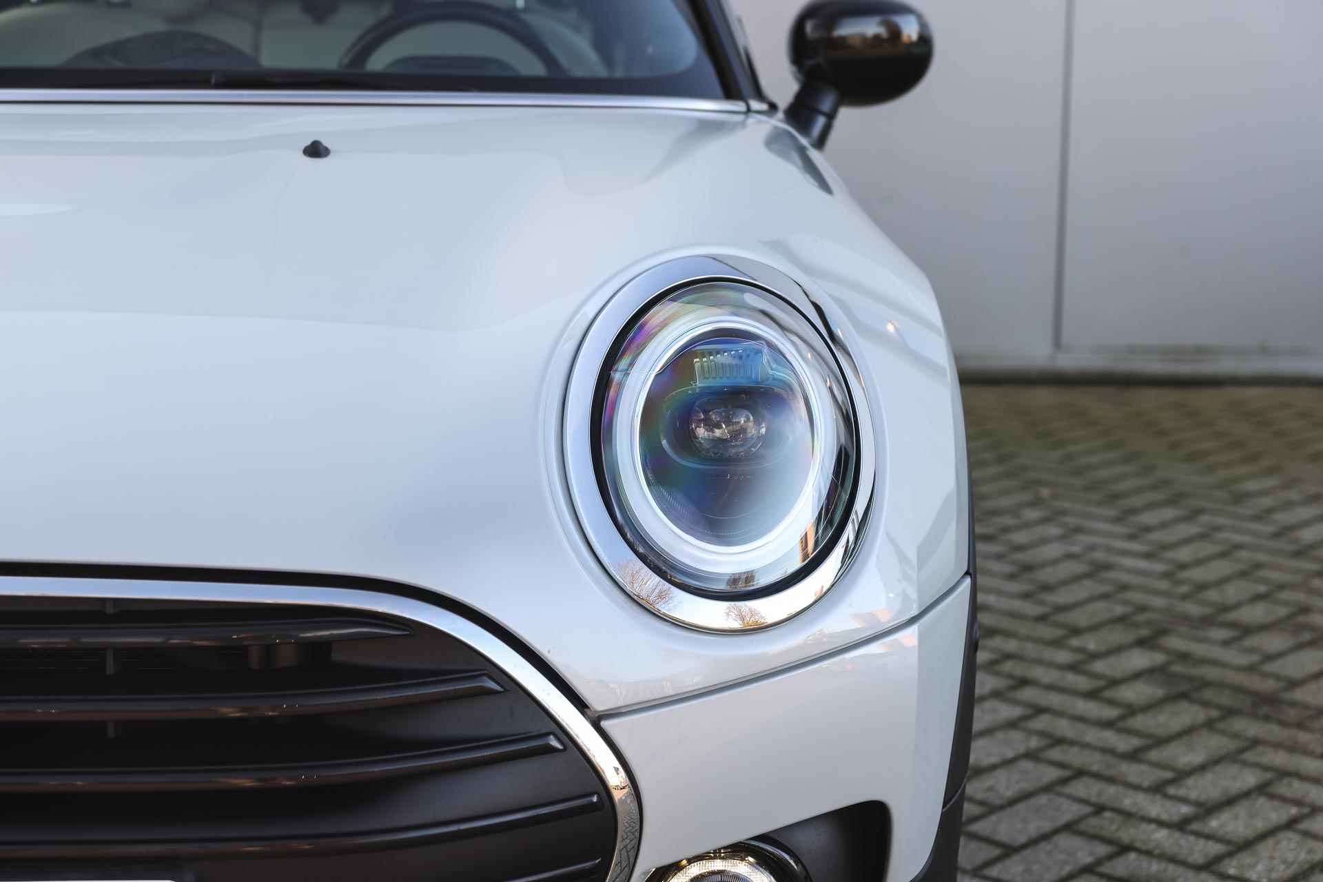 MINI Clubman Cooper Classic Automaat / Panoramadak / Trekhaak / Achteruitrijcamera / Active Cruise Control / Comfort Access / LED / Stuurverwarming - 30/34