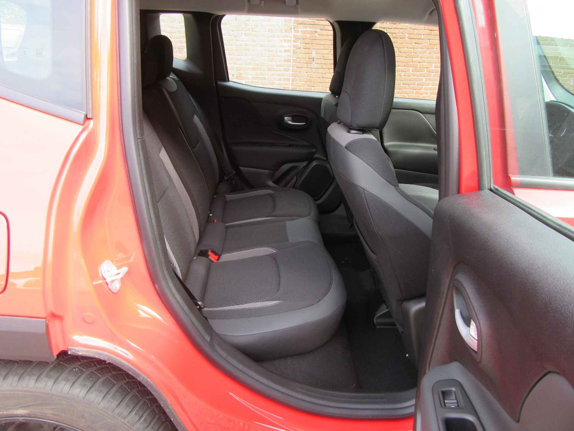 Jeep Renegade 1.5T e-Hyb. - 24/32