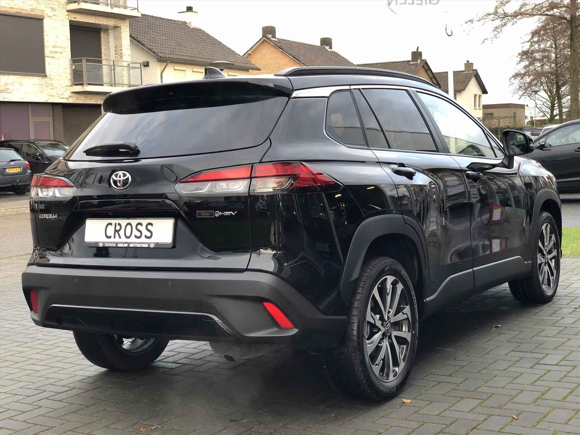 Toyota Corolla Cross 1.8 Full Hybrid 140 Style | Elektrische achterklep, Smart Connect, Dodehoekherkenning, Parkeersensoren, Stuurverwarming - 11/41