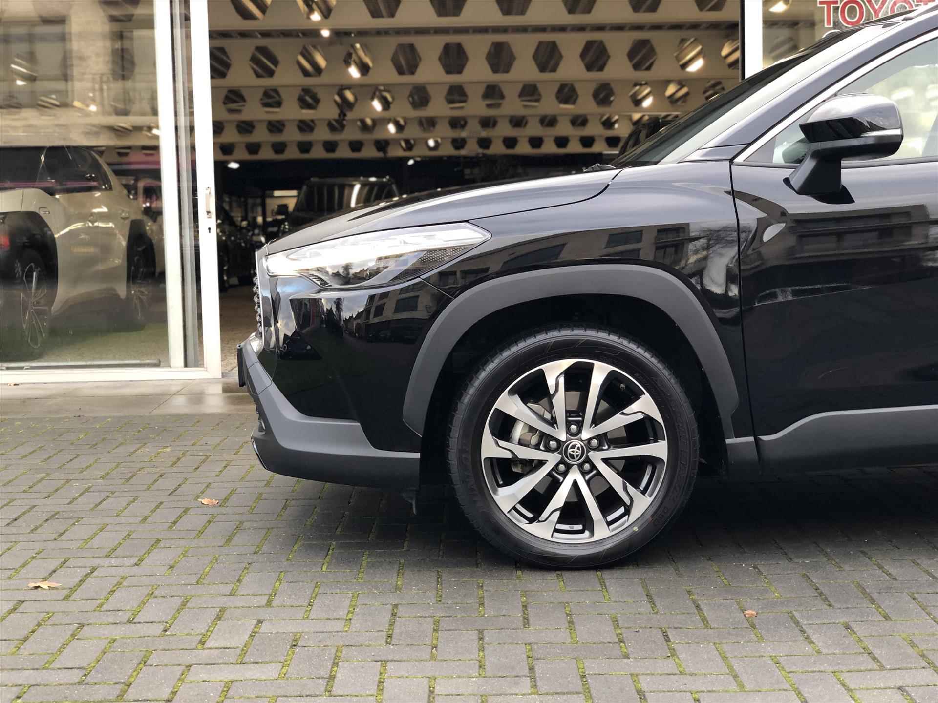 Toyota Corolla Cross 1.8 Full Hybrid 140 Style | Elektrische achterklep, Smart Connect, Dodehoekherkenning, Parkeersensoren, Stuurverwarming - 14/41