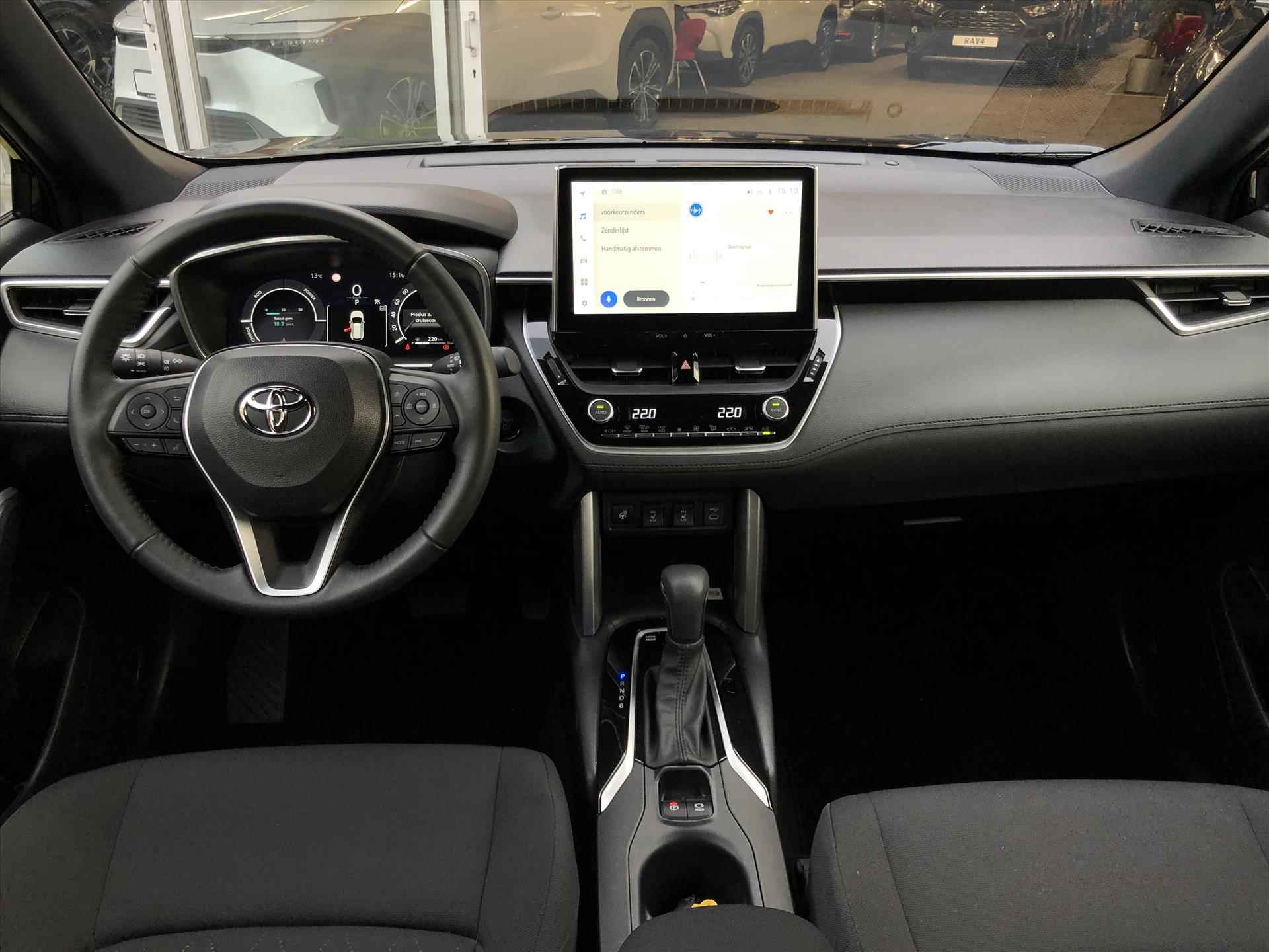 Toyota Corolla Cross 1.8 Full Hybrid 140 Style | Elektrische achterklep, Smart Connect, Dodehoekherkenning, Parkeersensoren, Stuurverwarming - 16/41